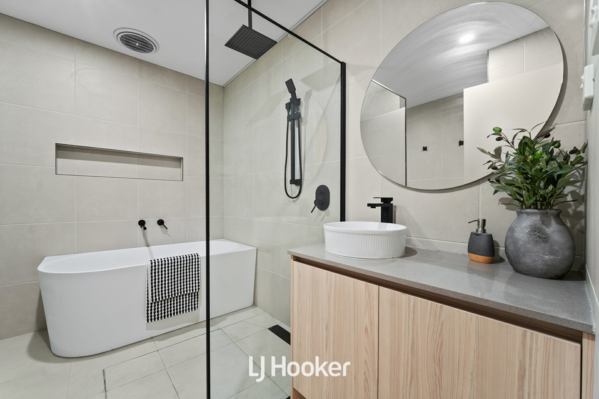 130 Monterey Boulevard, FRANKSTON NORTH