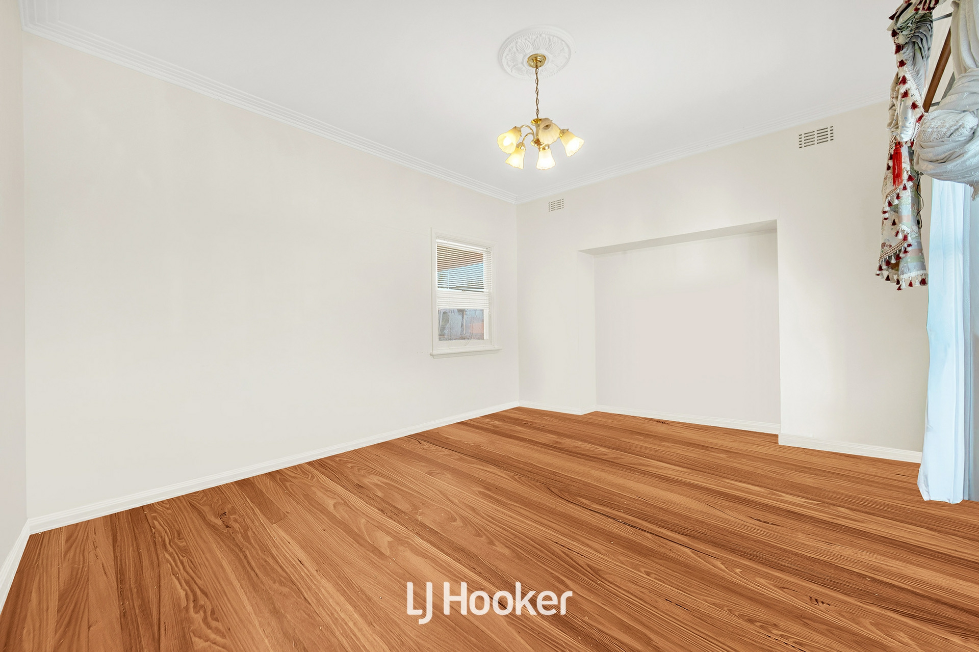 16 Vizard Street, DANDENONG