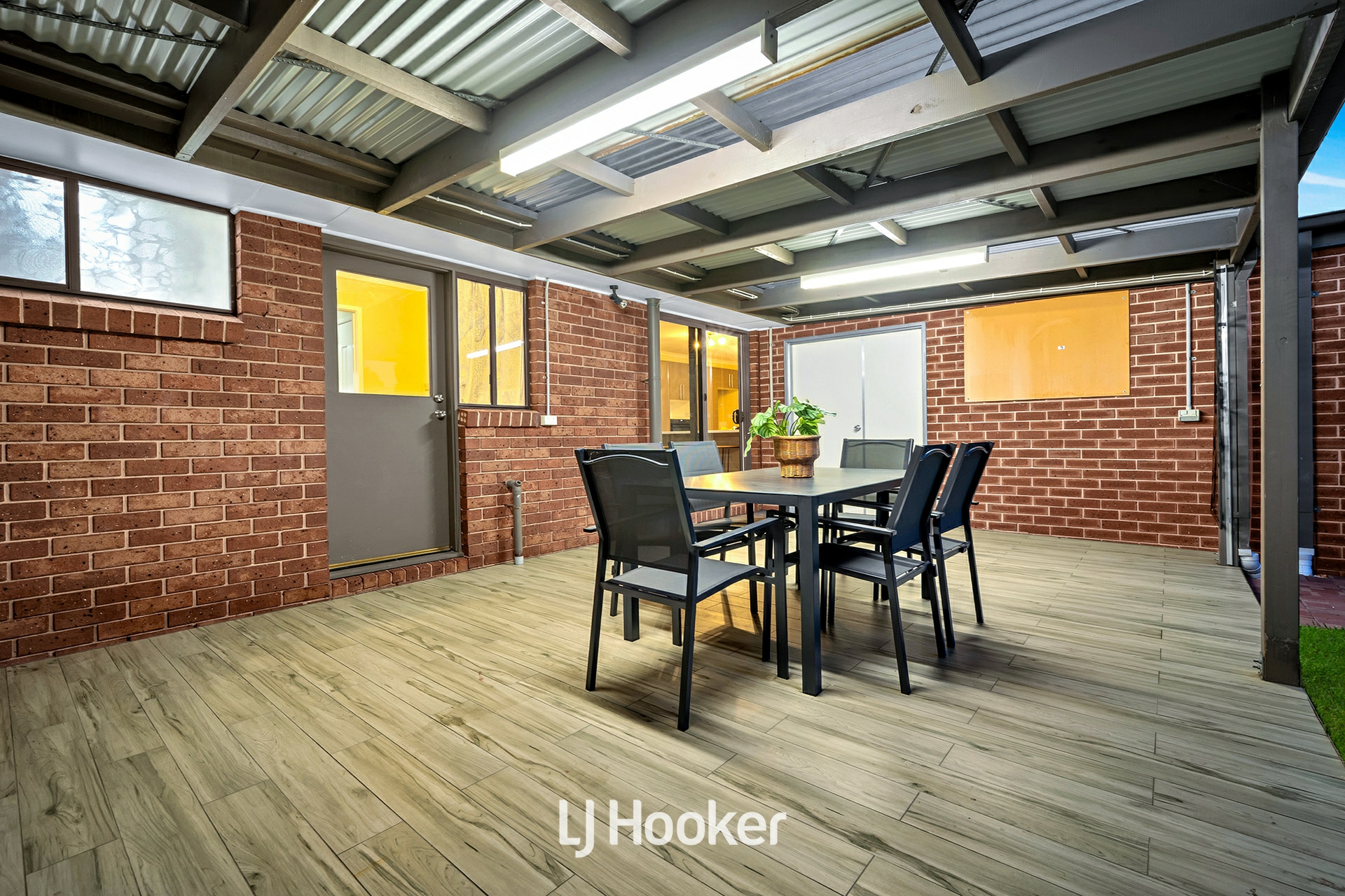 1A Rayner Close, ROWVILLE