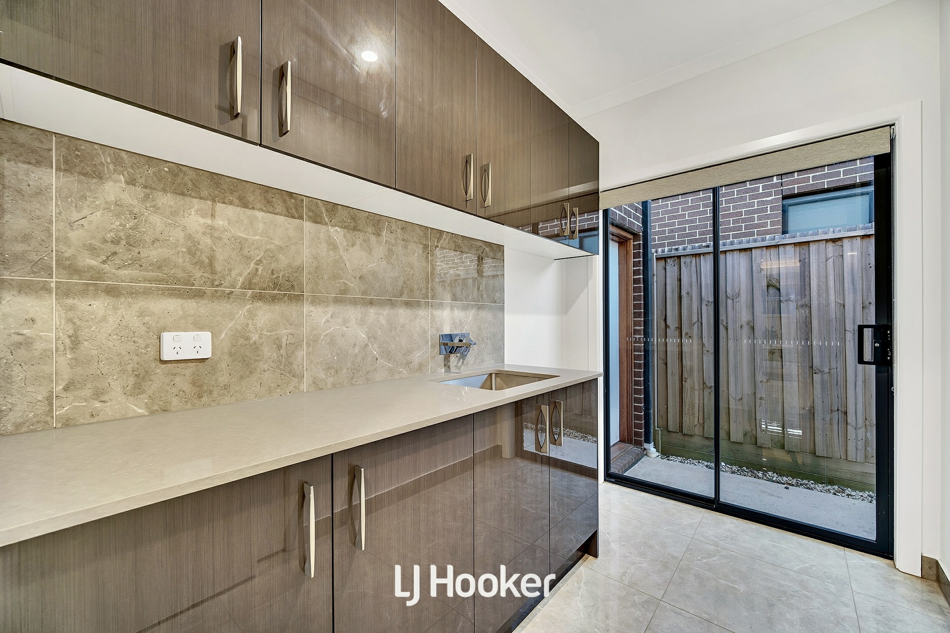 6 Bernardins Street, CLYDE NORTH