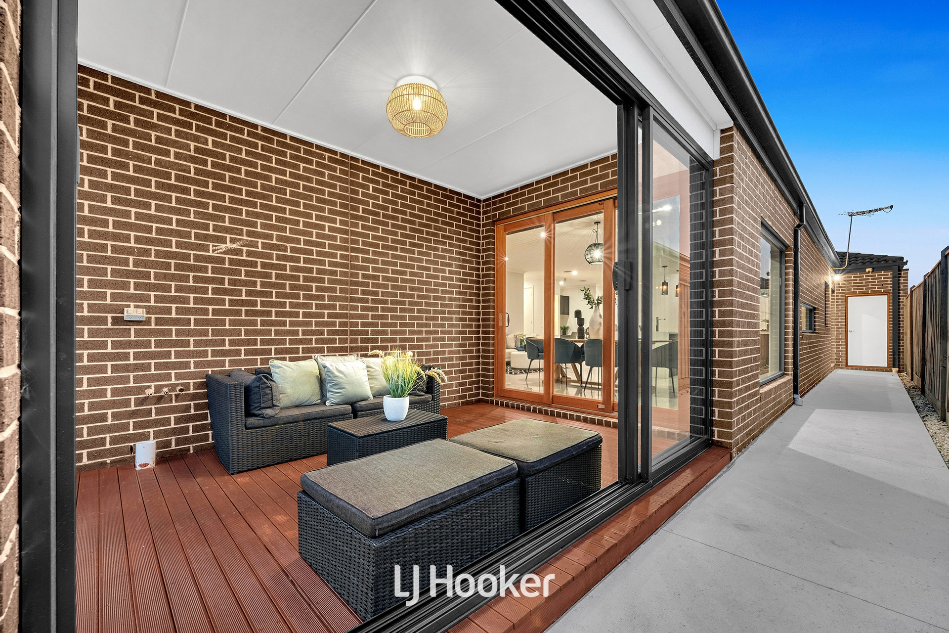 6 Bernardins Street, CLYDE NORTH