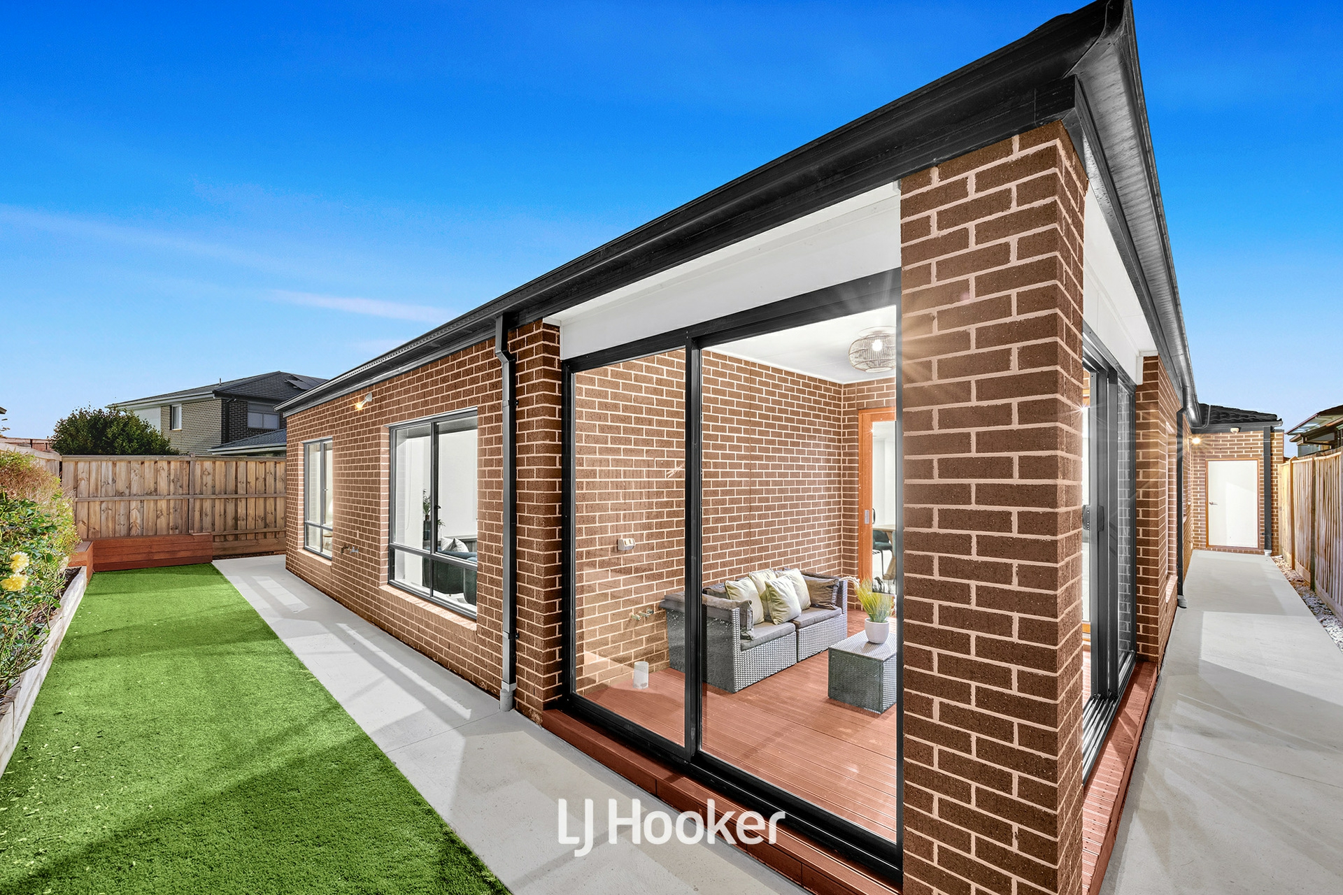6 Bernardins Street, CLYDE NORTH