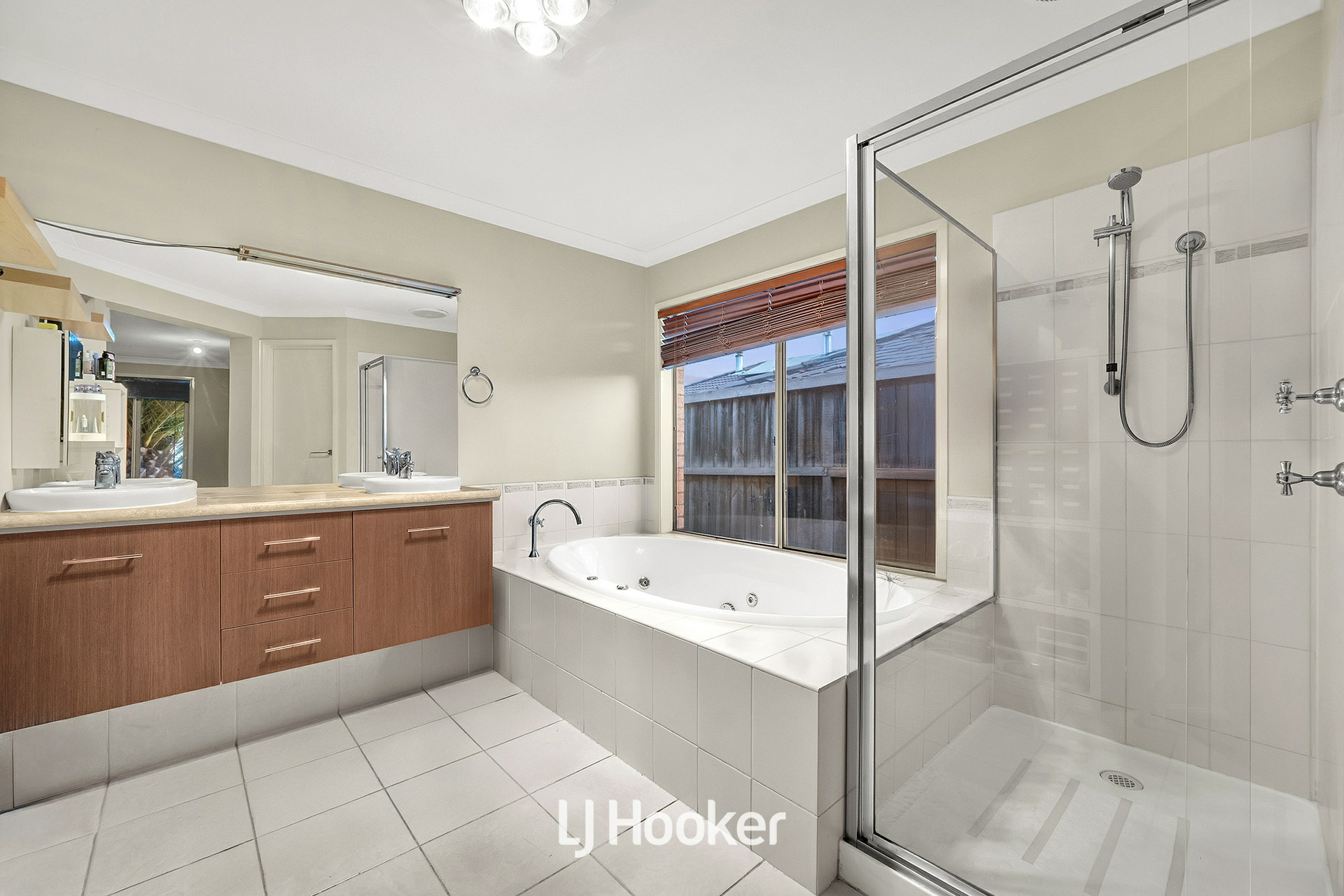 11 Fairways Boulevard, CRANBOURNE NORTH