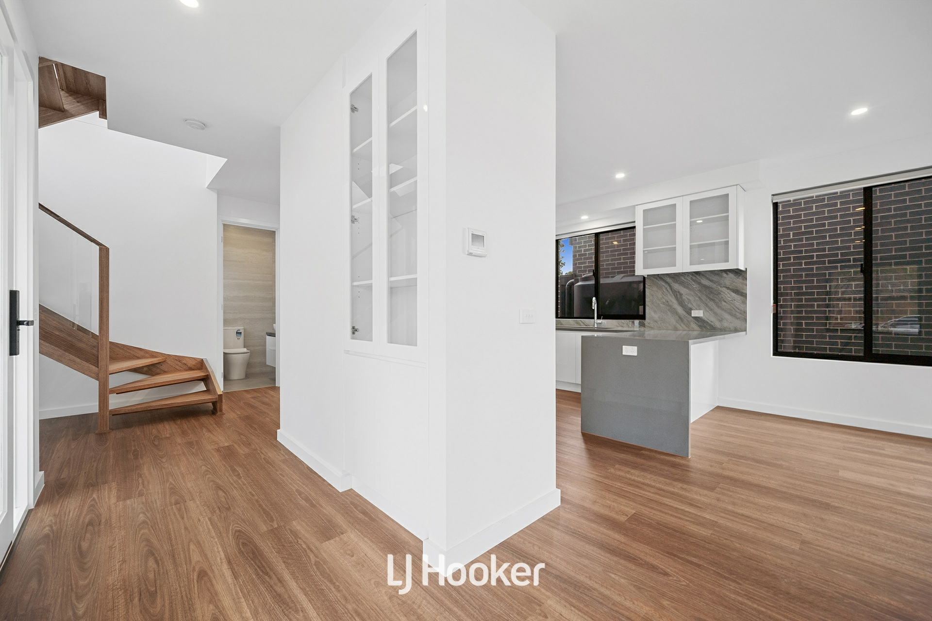 1, 2 & 3/8 Vizard Street, DANDENONG