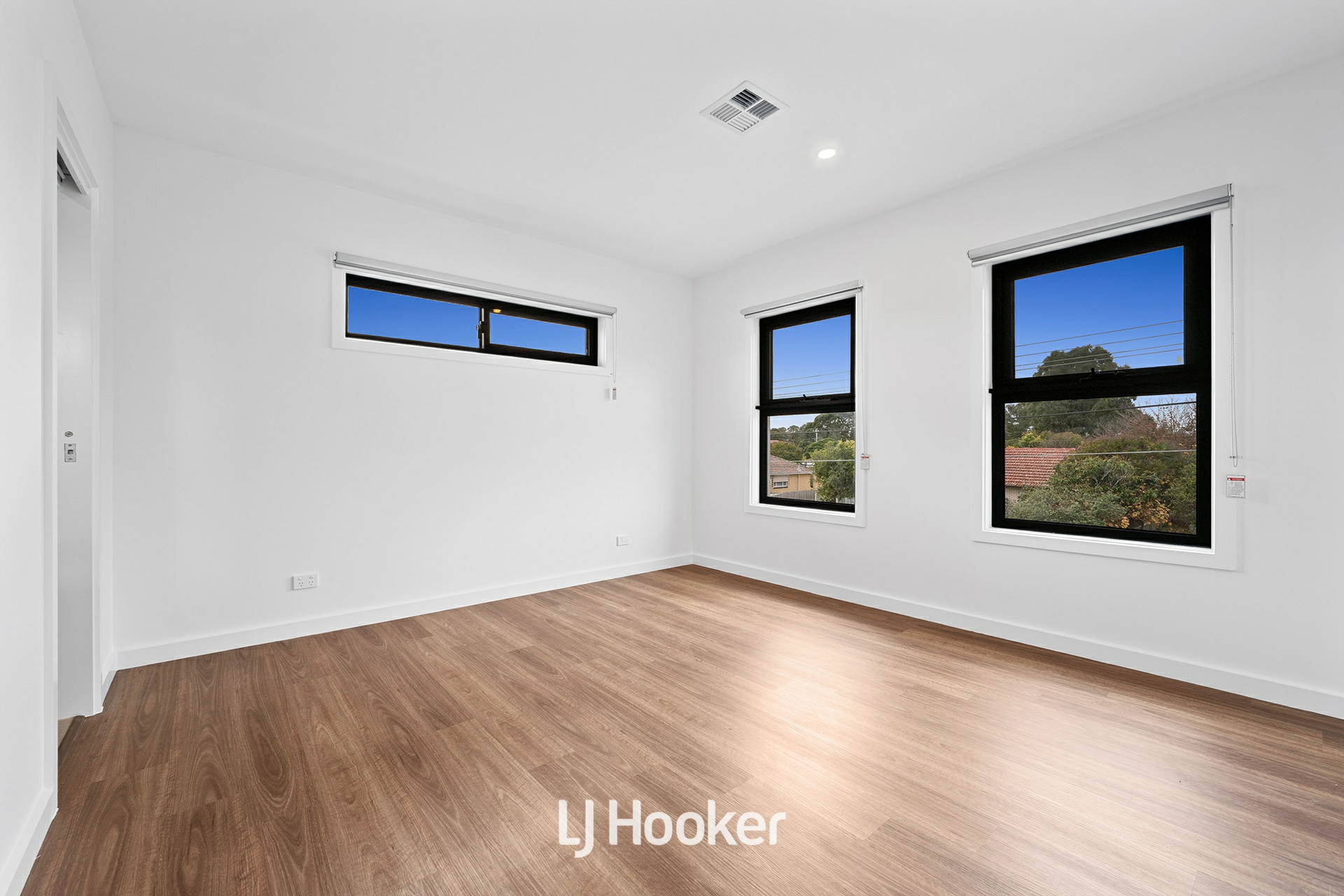 1, 2 & 3/8 Vizard Street, DANDENONG