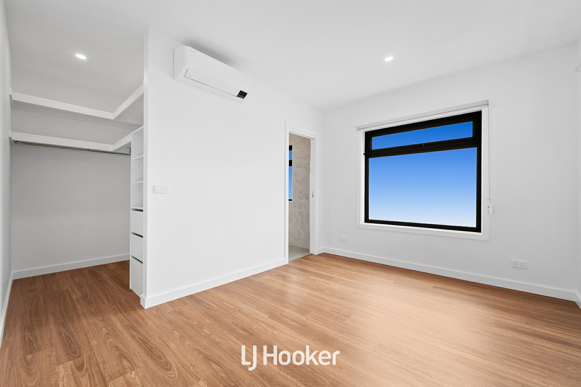 1, 2 & 3/8 Vizard Street, DANDENONG