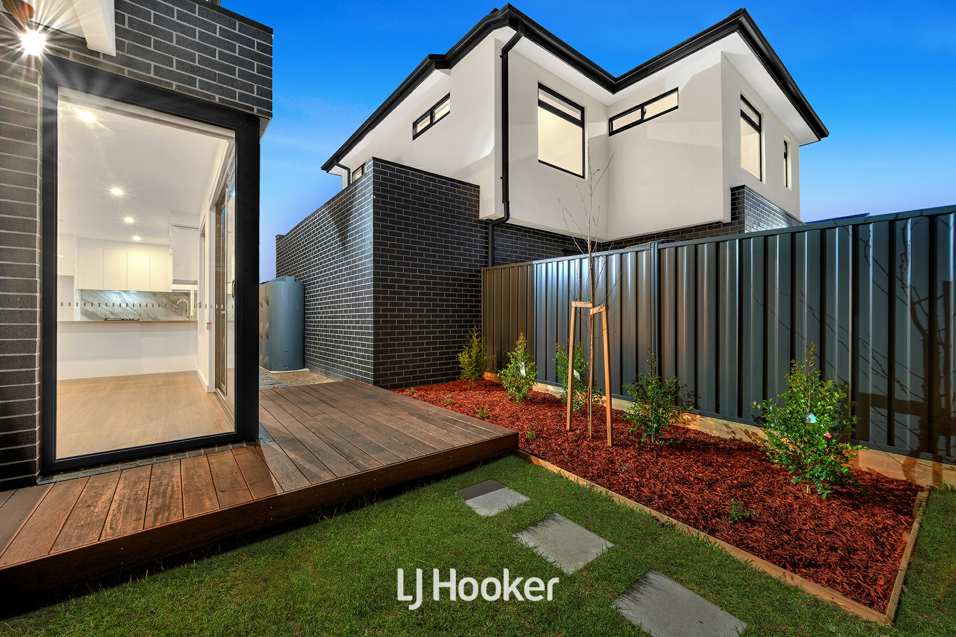 1, 2 & 3/8 Vizard Street, DANDENONG
