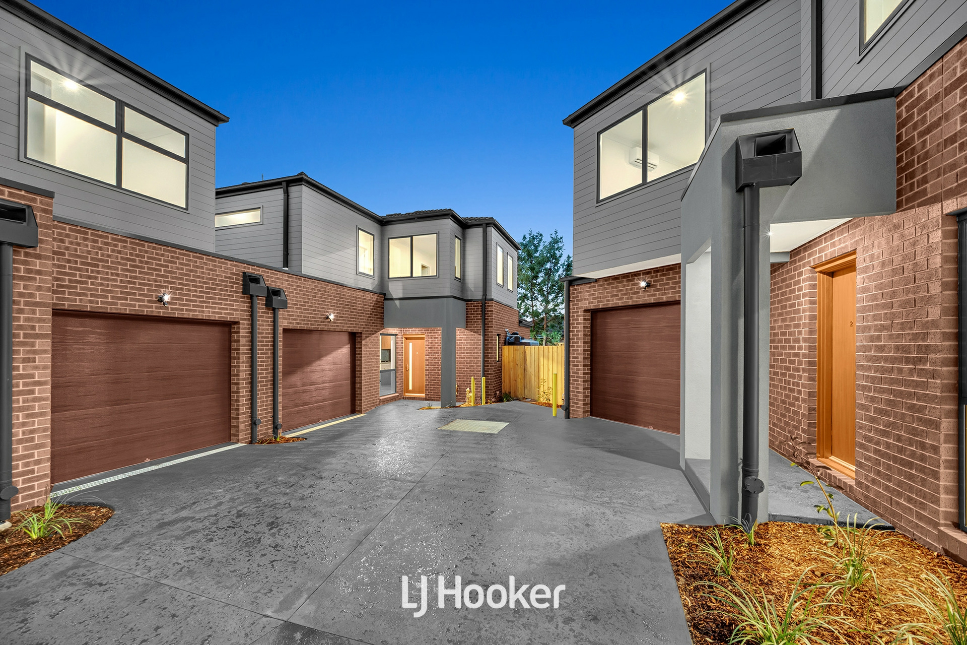 2/22 Napier Street, DANDENONG