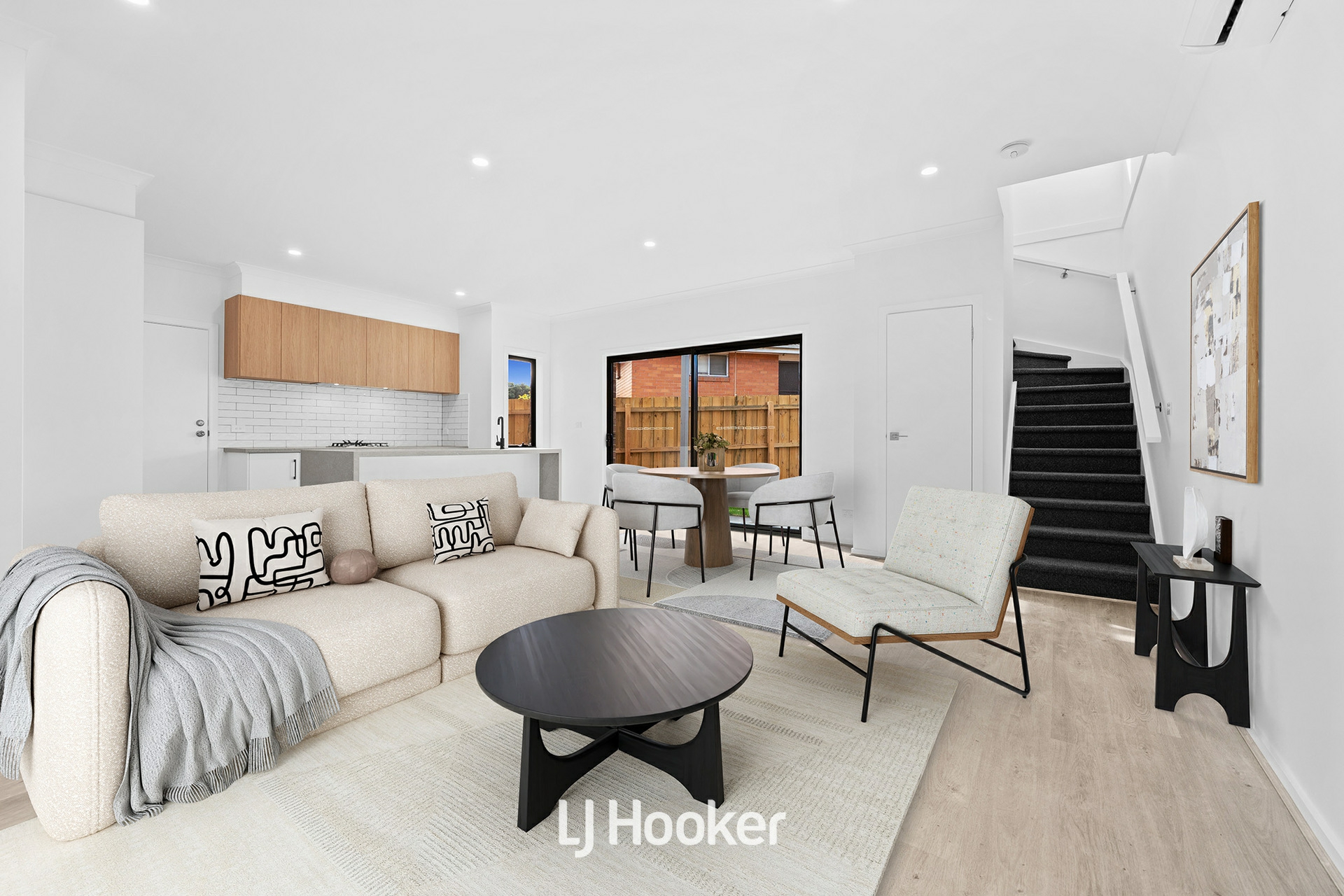 2/22 Napier Street, DANDENONG