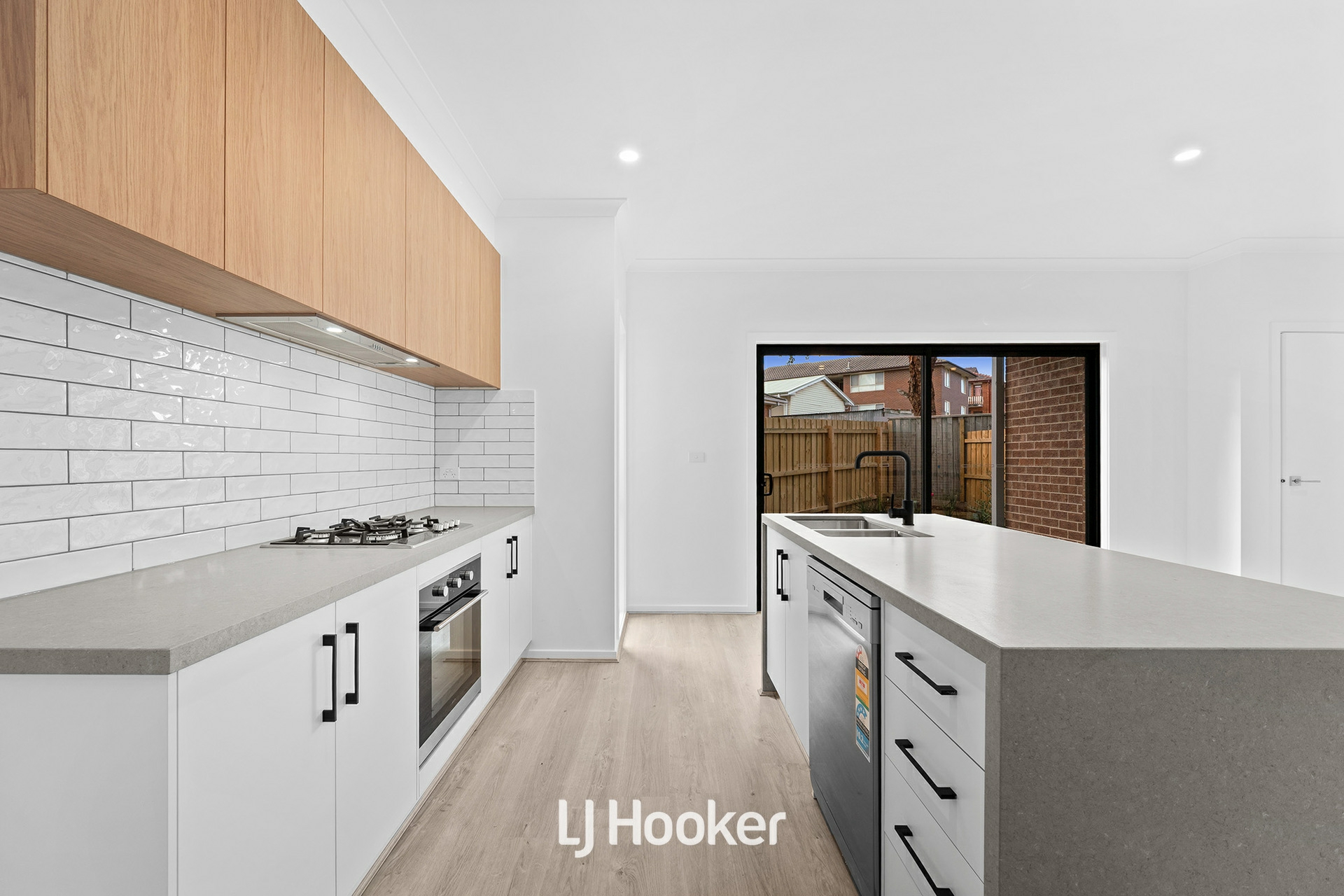 2/22 Napier Street, DANDENONG
