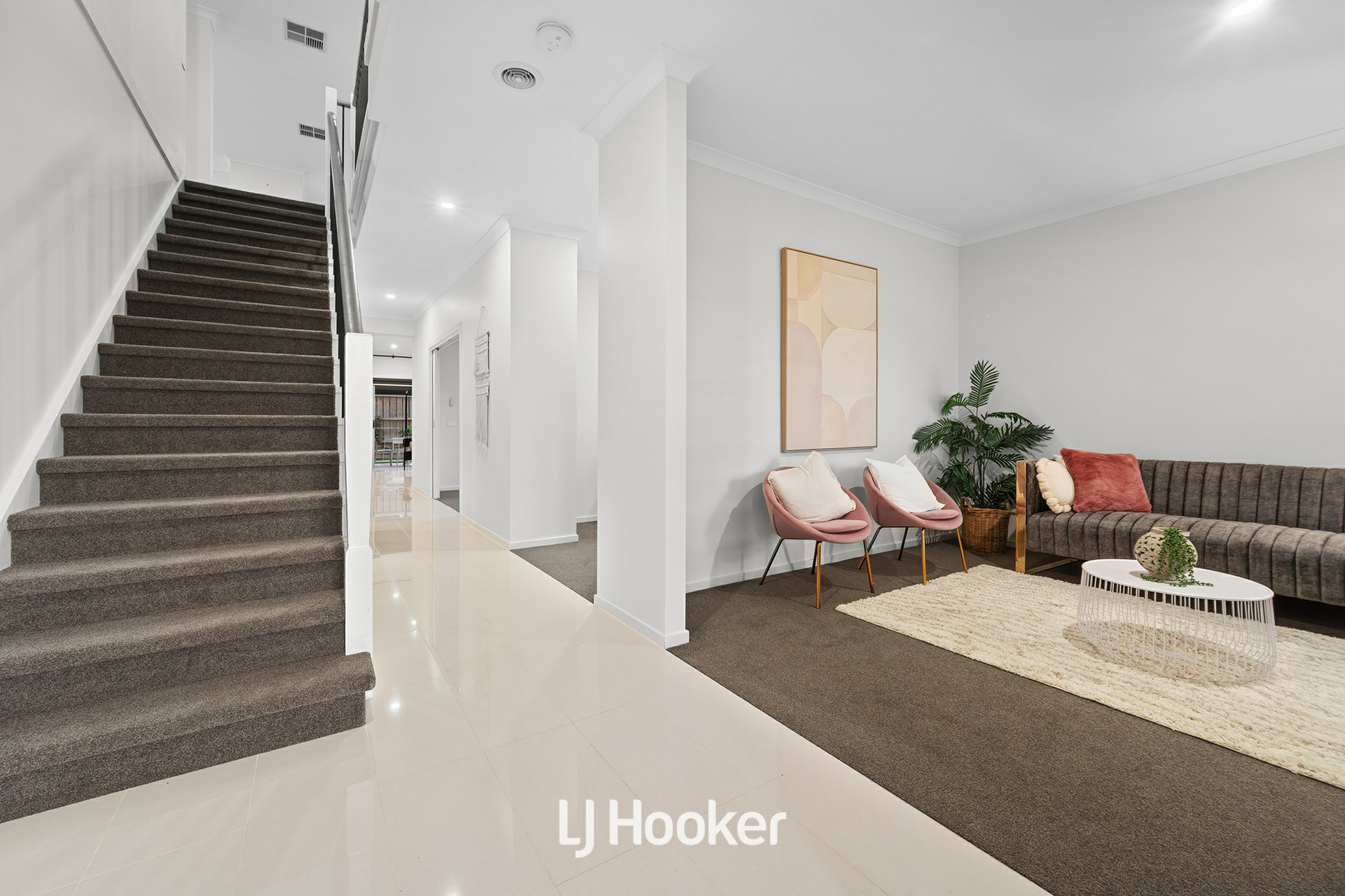32 Rathberry Circuit, CLYDE NORTH