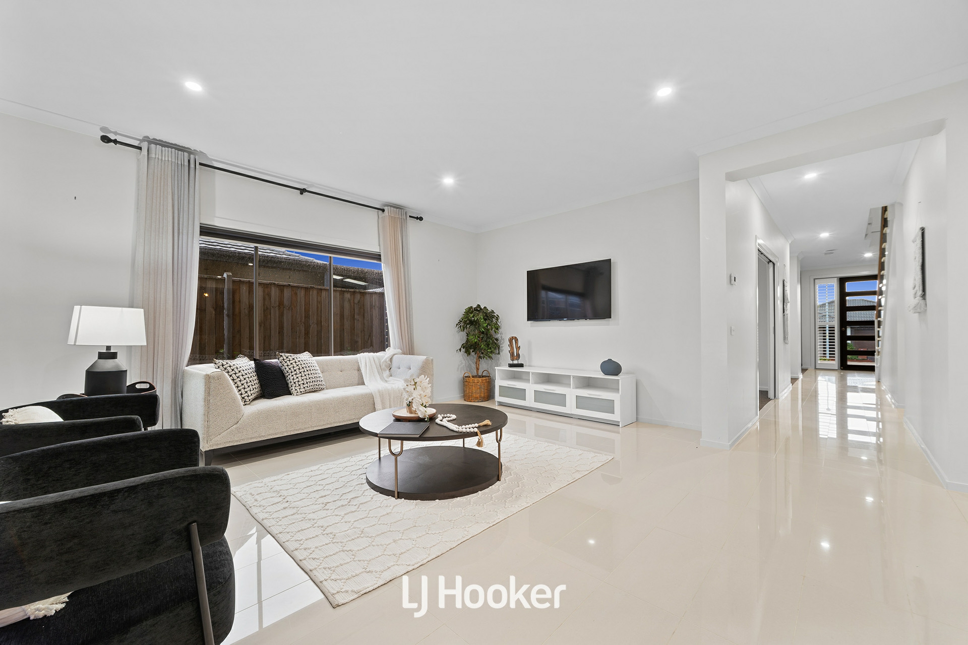 32 Rathberry Circuit, CLYDE NORTH