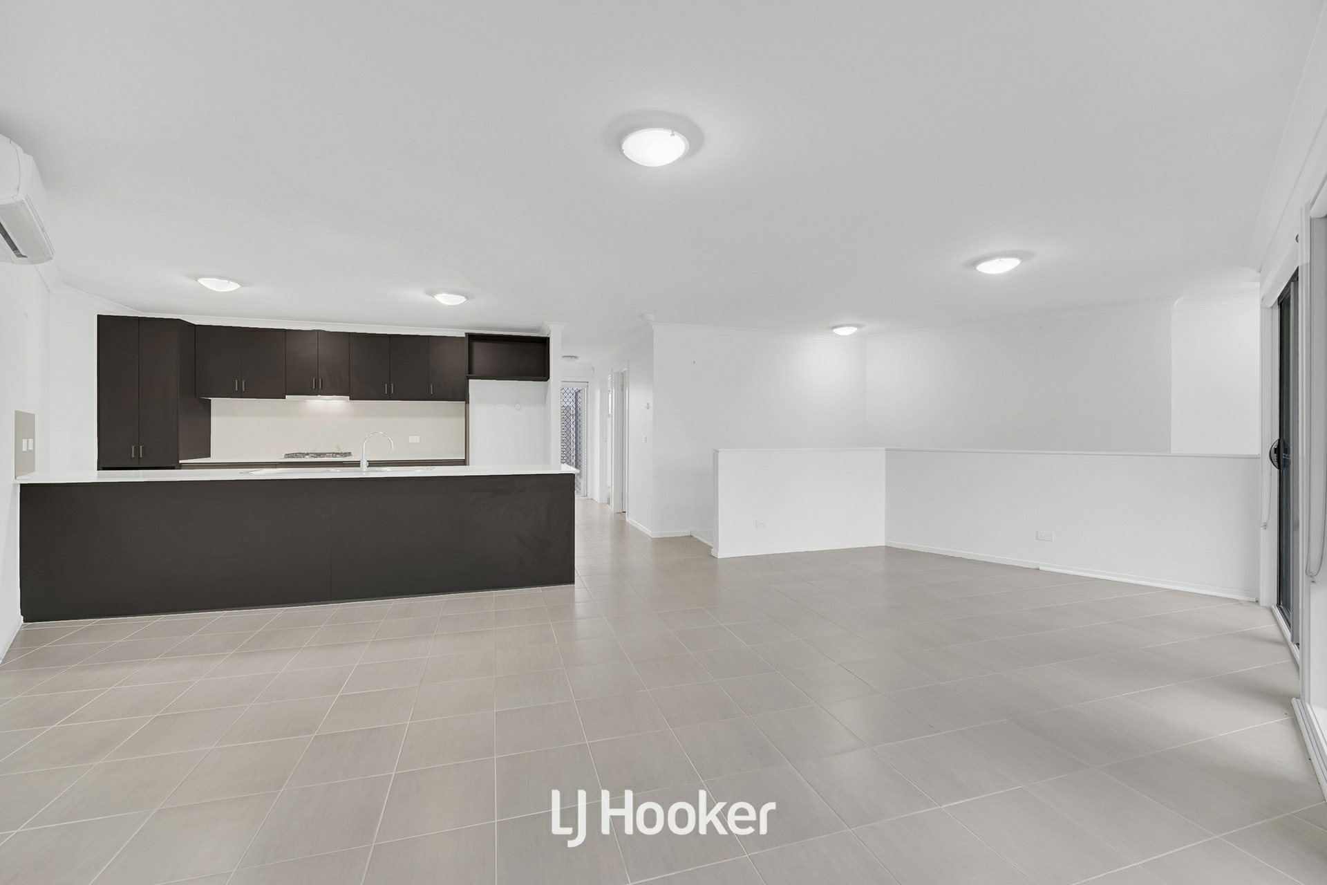 4/19 - 27 Connell Lane, DANDENONG