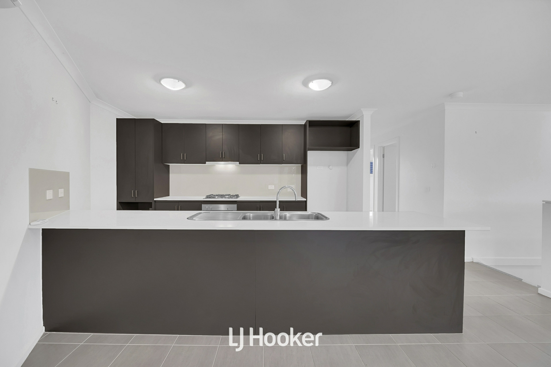 4/19 - 27 Connell Lane, DANDENONG
