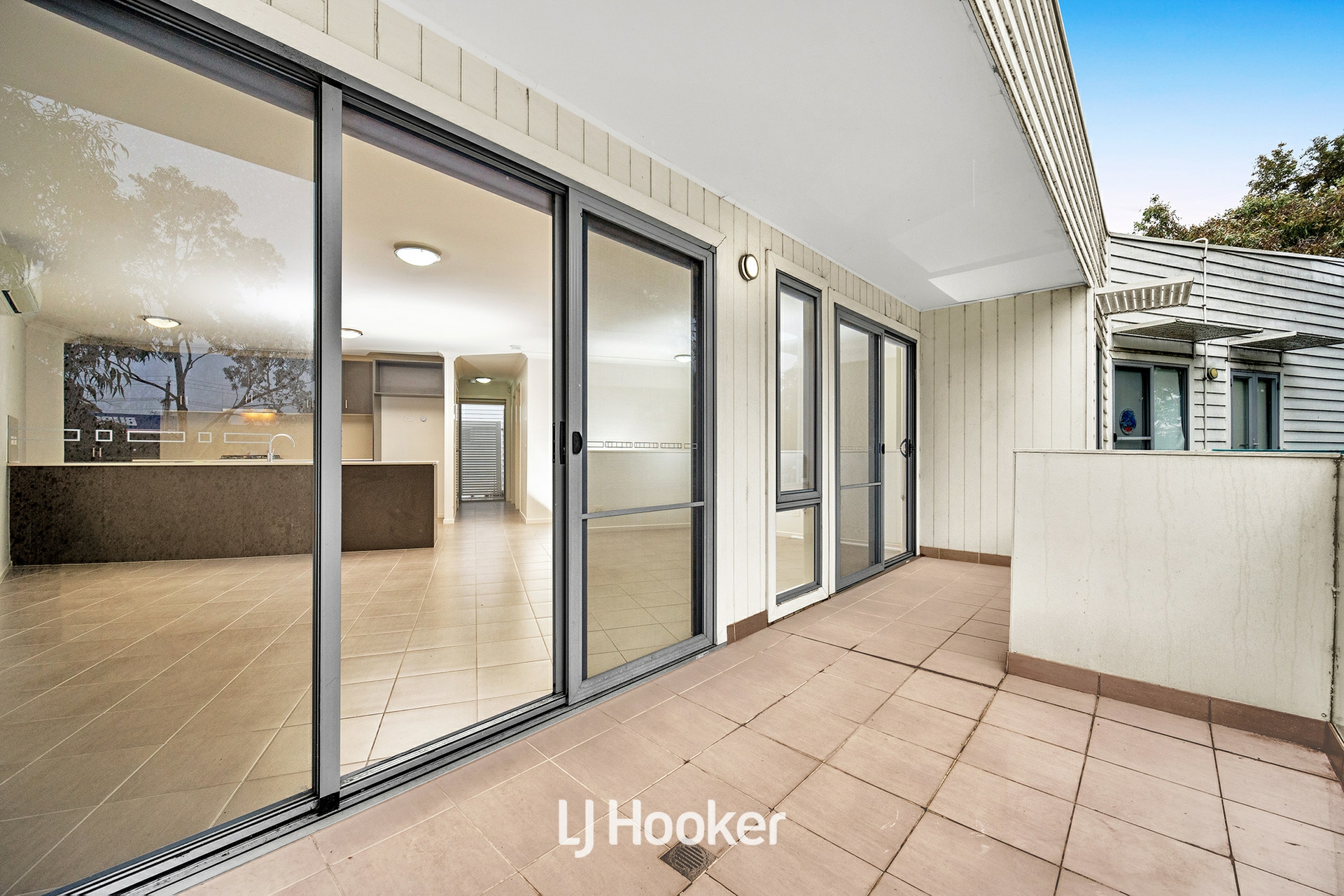 4/19 - 27 Connell Lane, DANDENONG