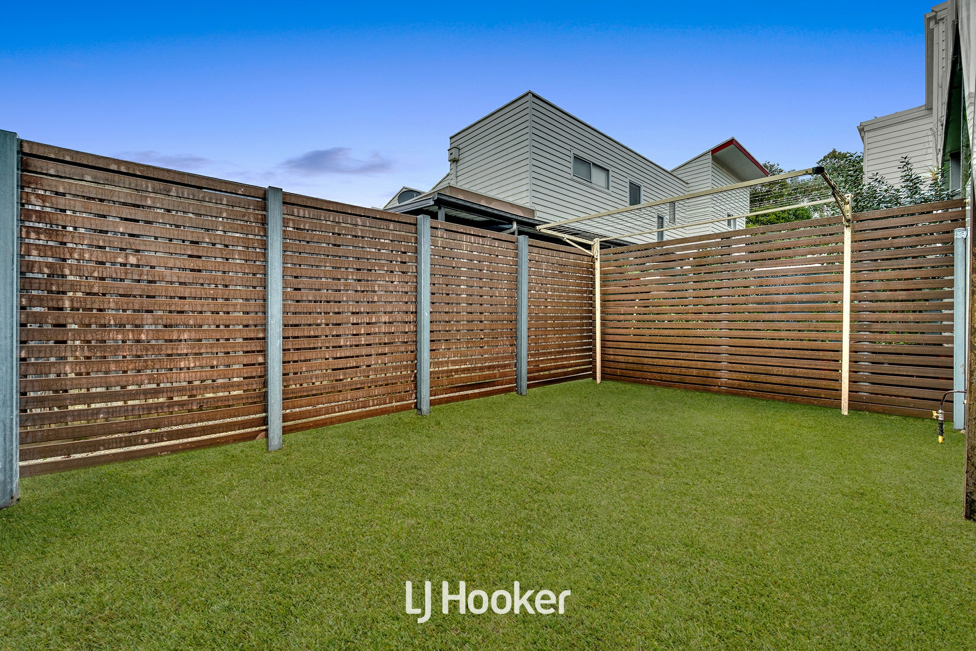 4/19 - 27 Connell Lane, DANDENONG