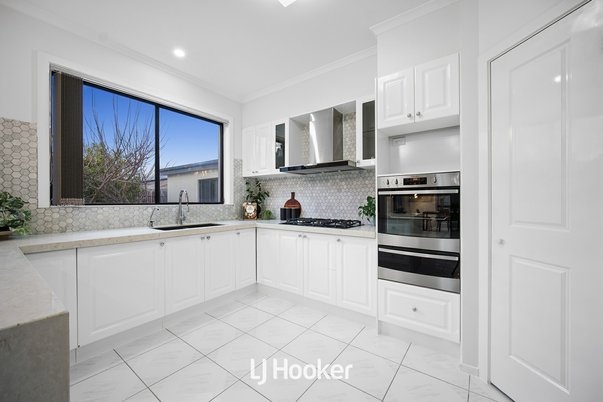 39 Kippenross Drive, NARRE WARREN SOUTH