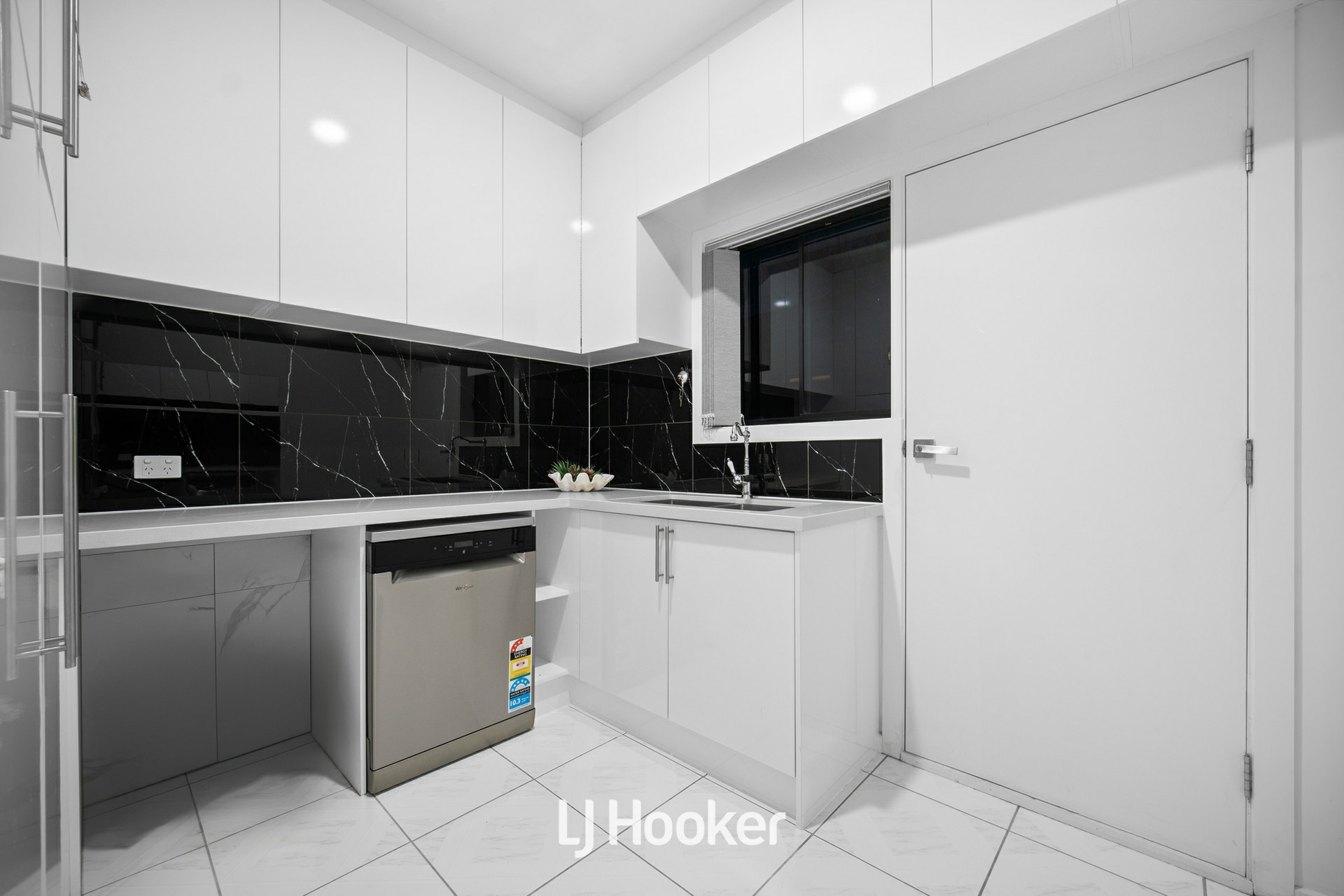 39 Kippenross Drive, NARRE WARREN SOUTH