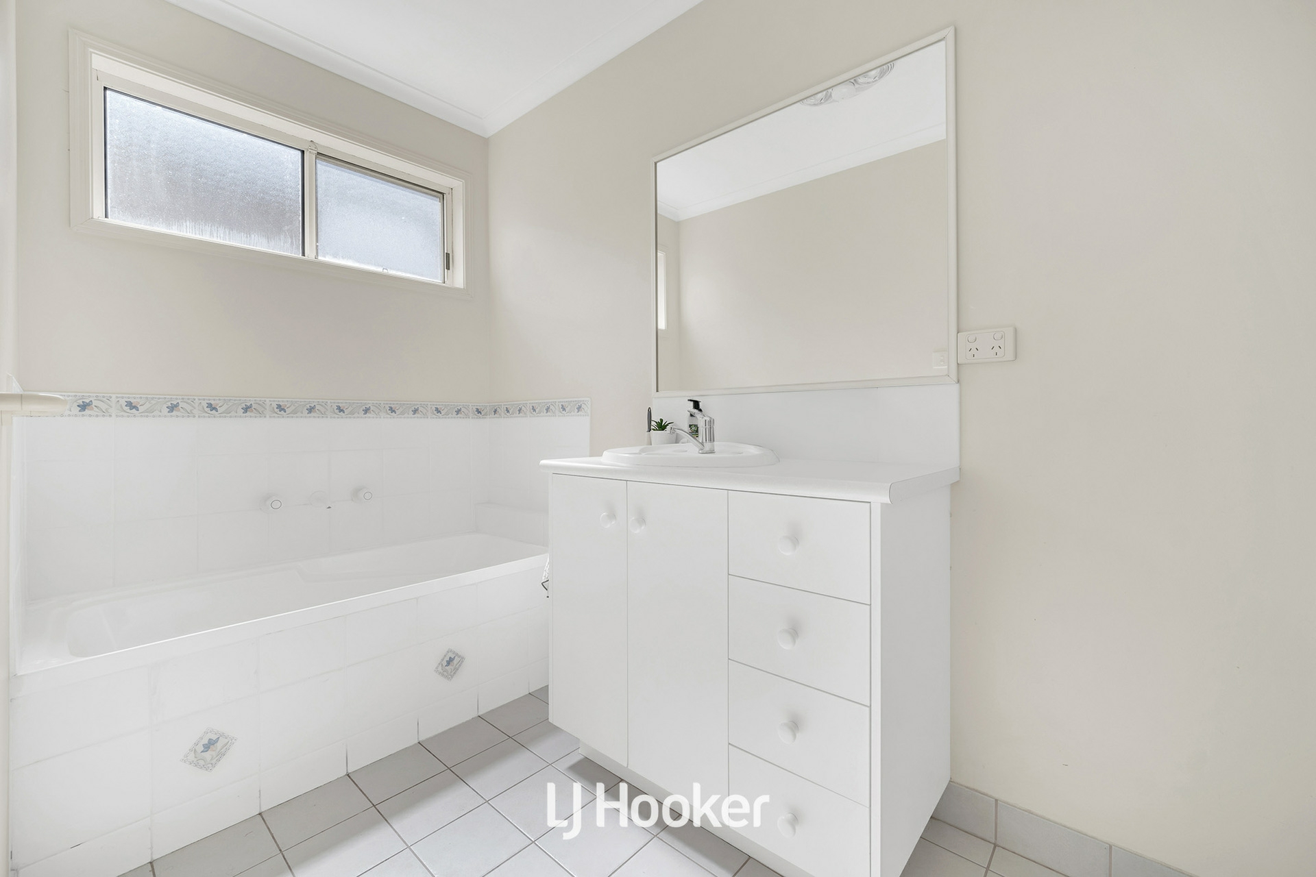 37 Lawson Way — photo 10 of 25