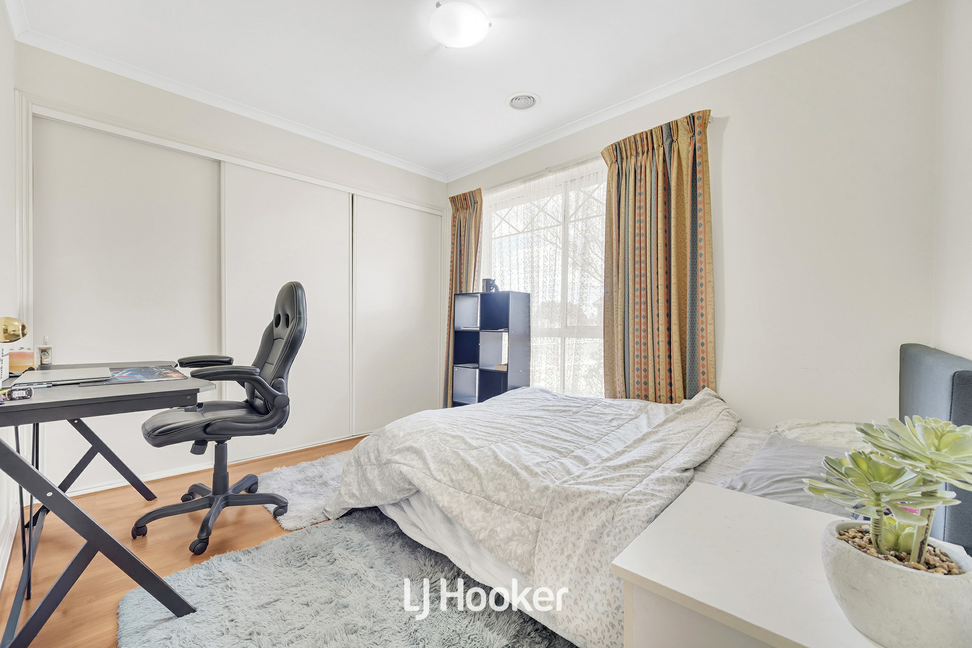 37 Lawson Way — photo 12 of 25