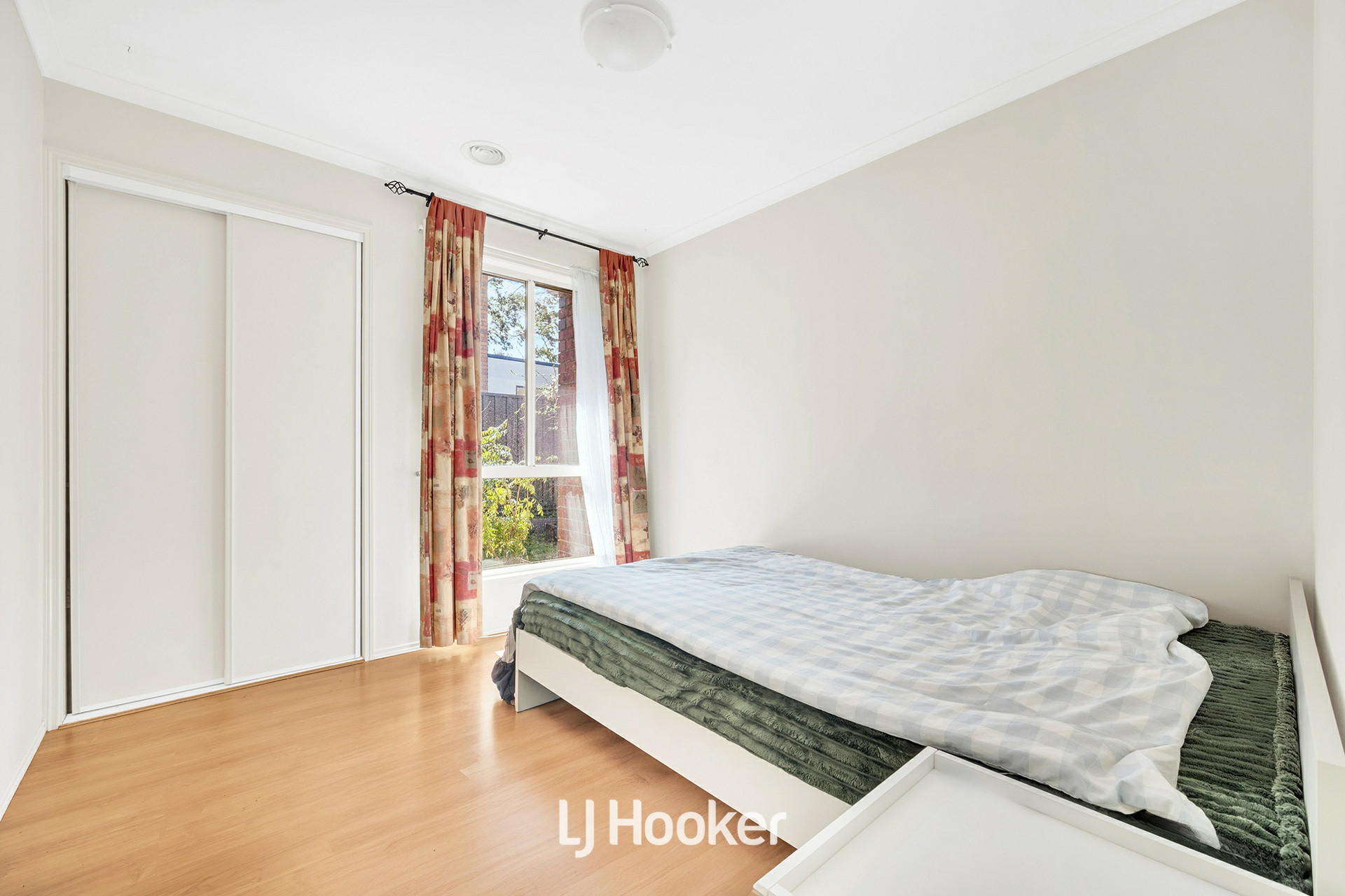 37 Lawson Way — photo 13 of 25
