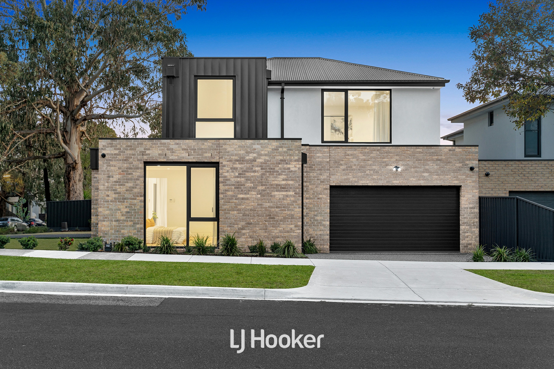 32 Sheringham Drive, Wheelers Hill