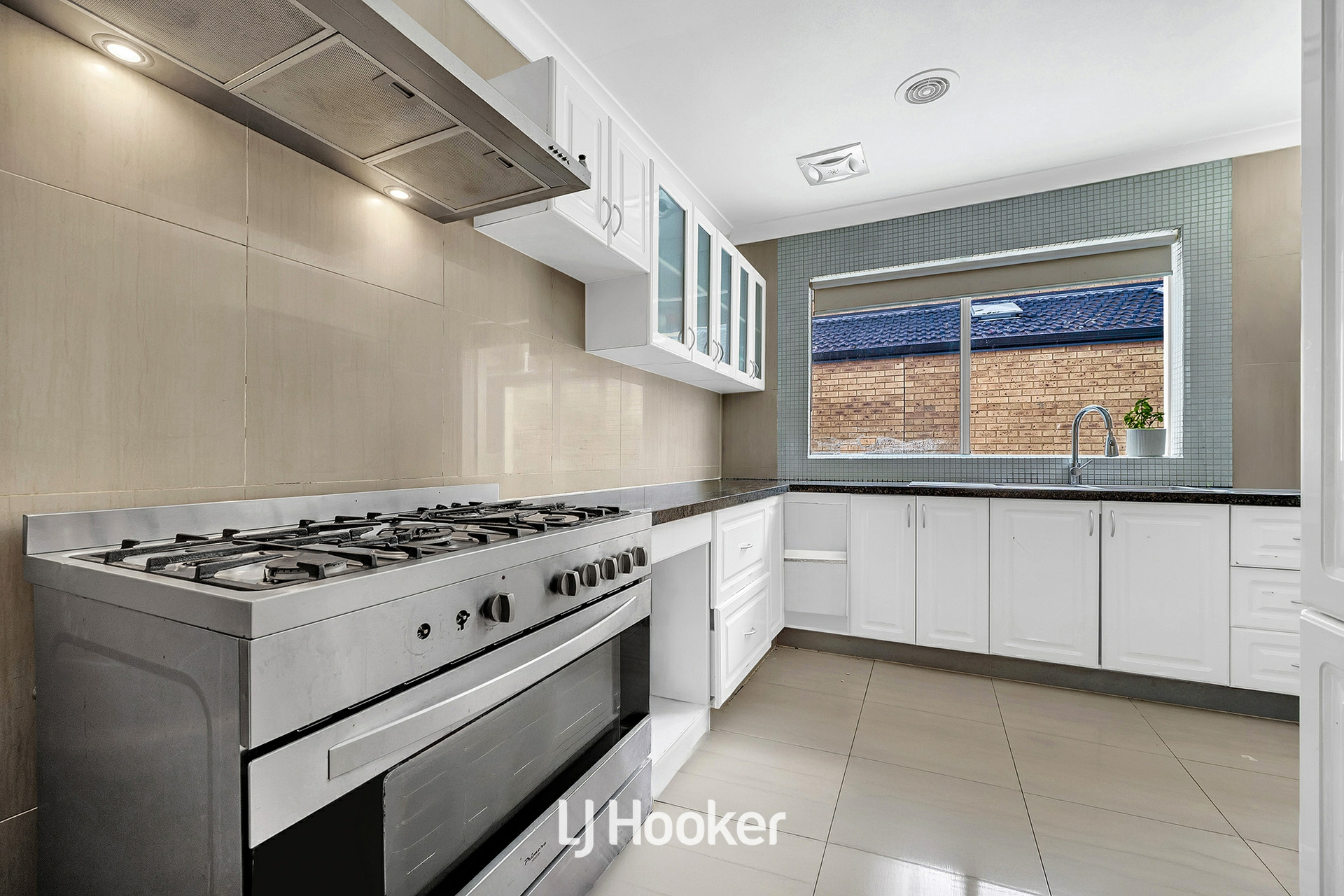 9 Fox Court — photo 4 of 22