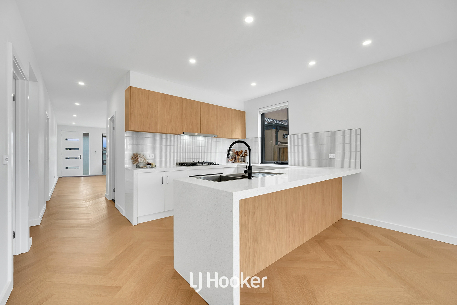 108 Newgrange Boulevard — photo 7 of 25