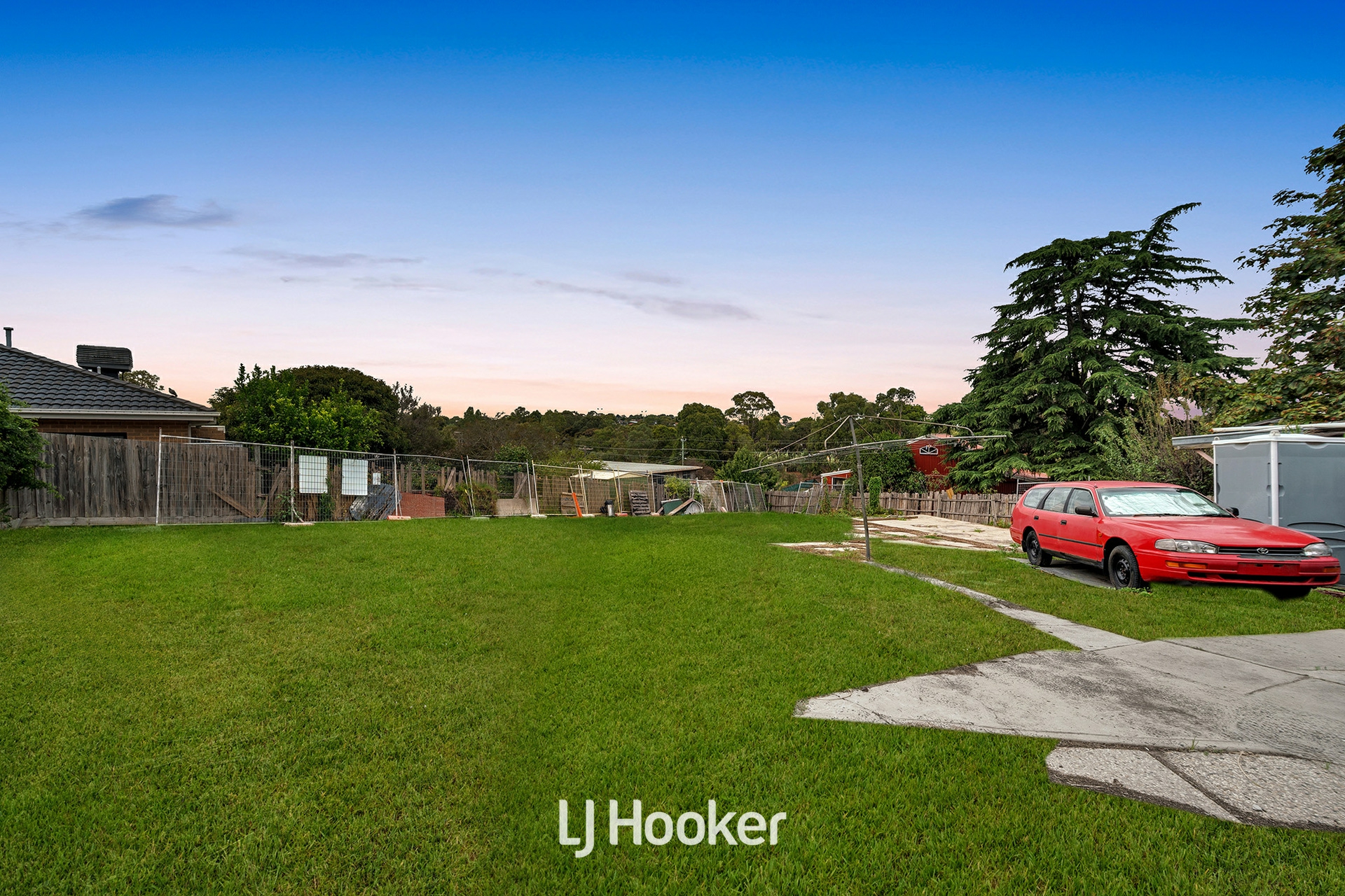 8 Laburnum Grove — photo 10 of 16