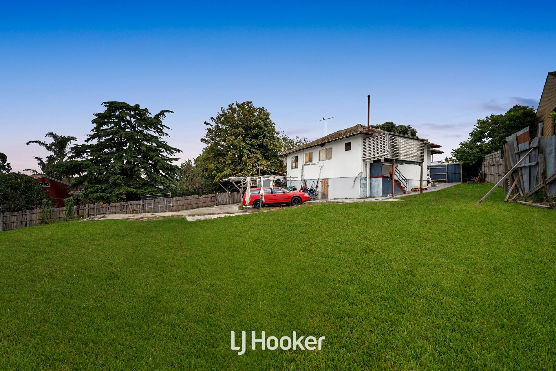 8 Laburnum Grove — photo 11 of 16
