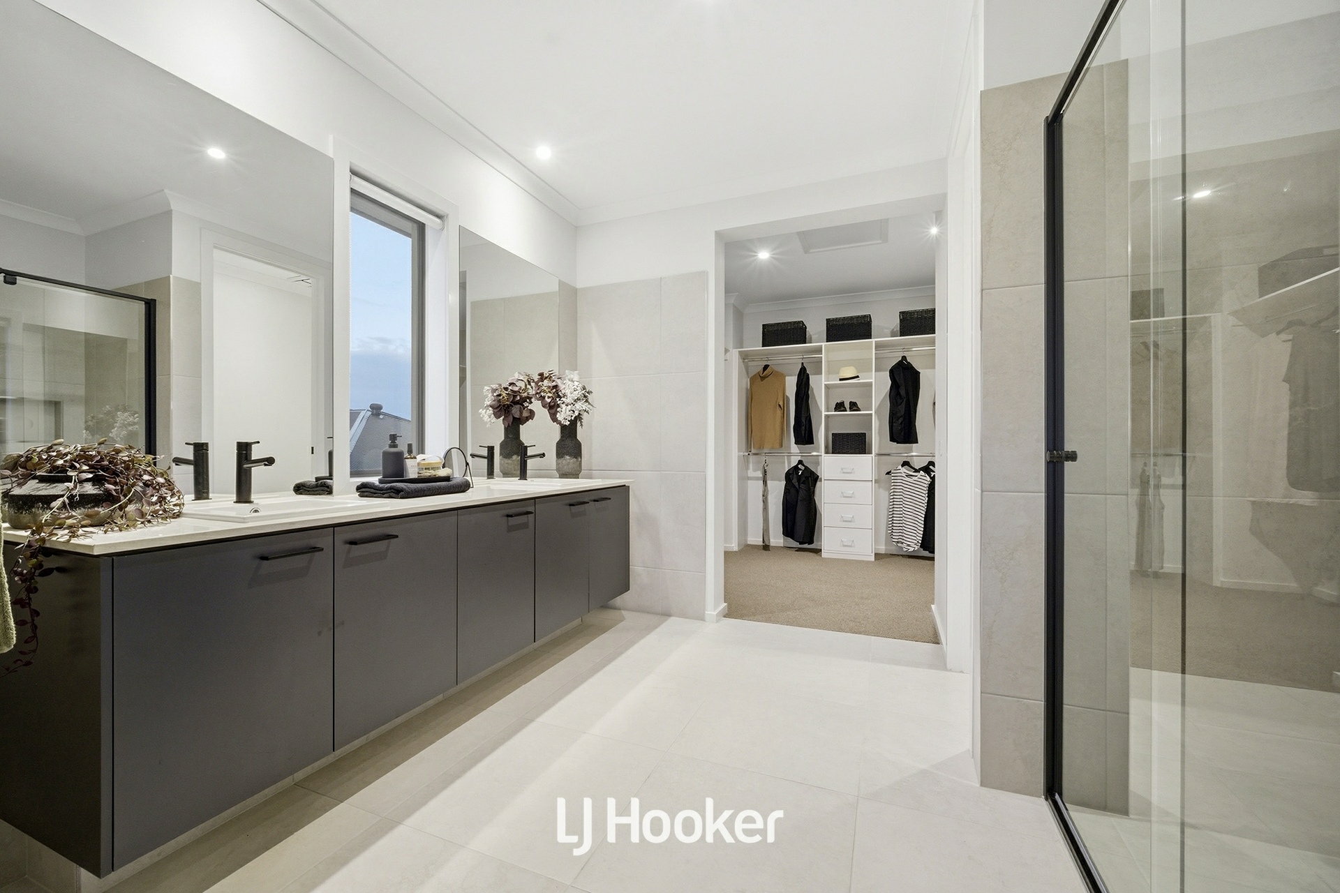 26 Zagros Street — photo 12 of 27