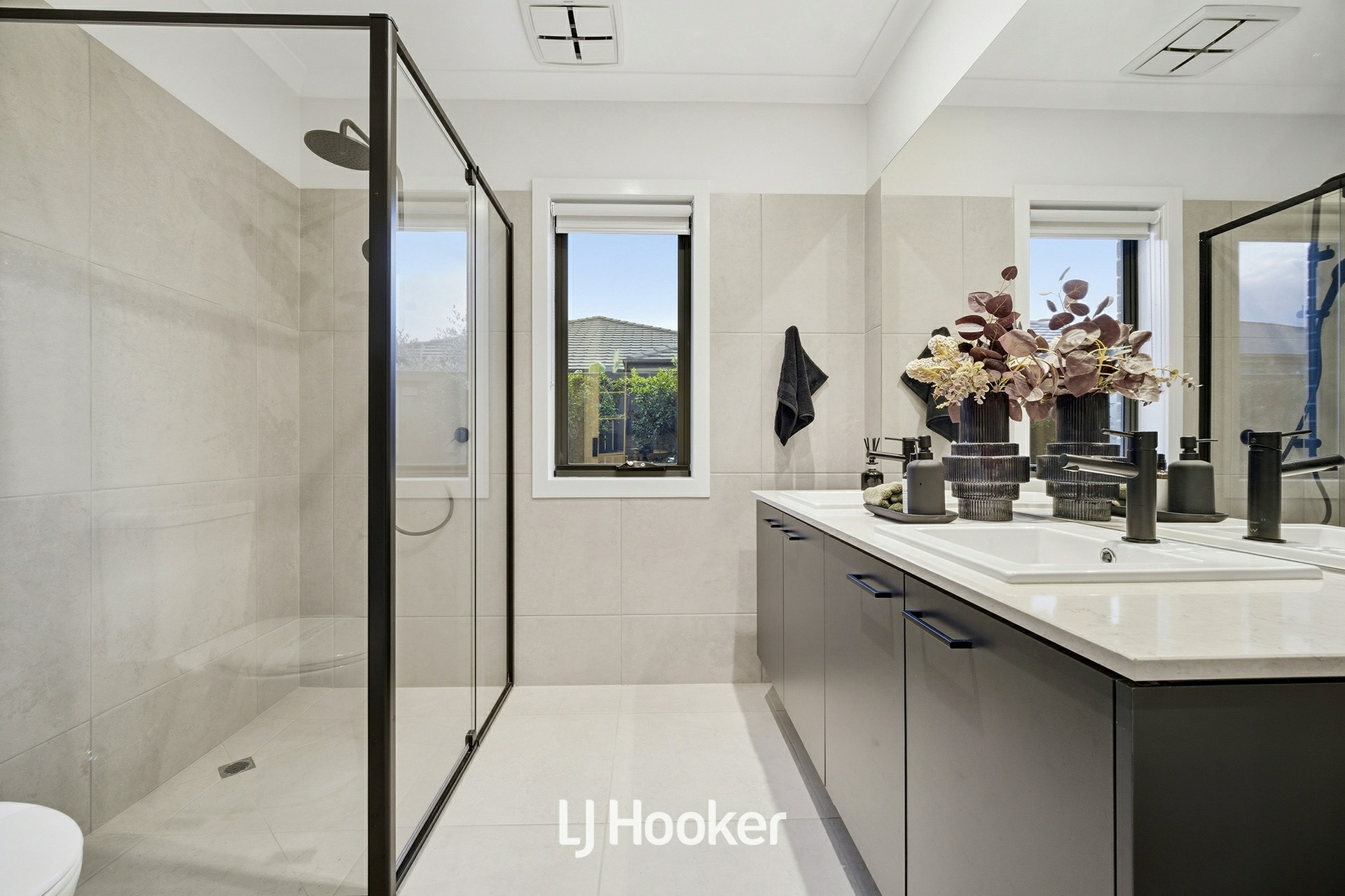 26 Zagros Street — photo 15 of 27