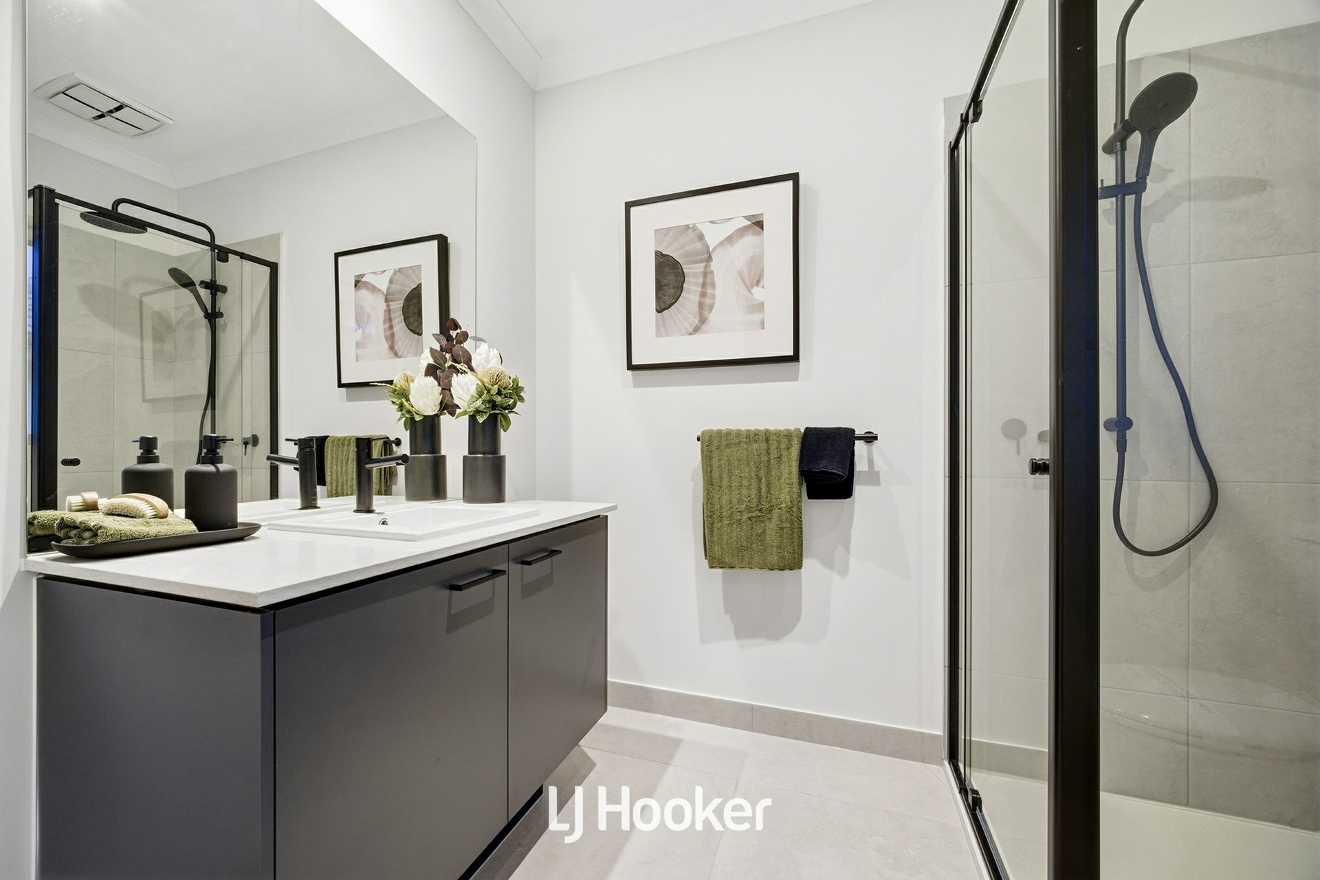 26 Zagros Street — photo 17 of 27