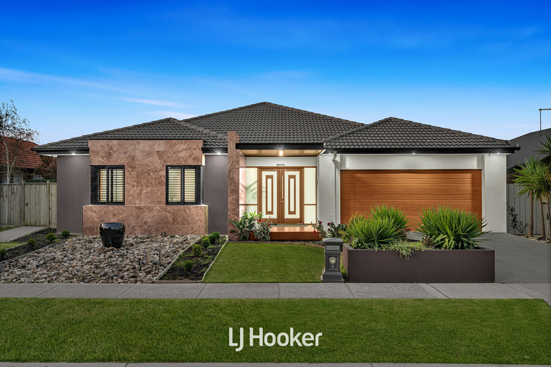8 Mallett Grove — photo from LJ Hooker Dandenong City | Berwick