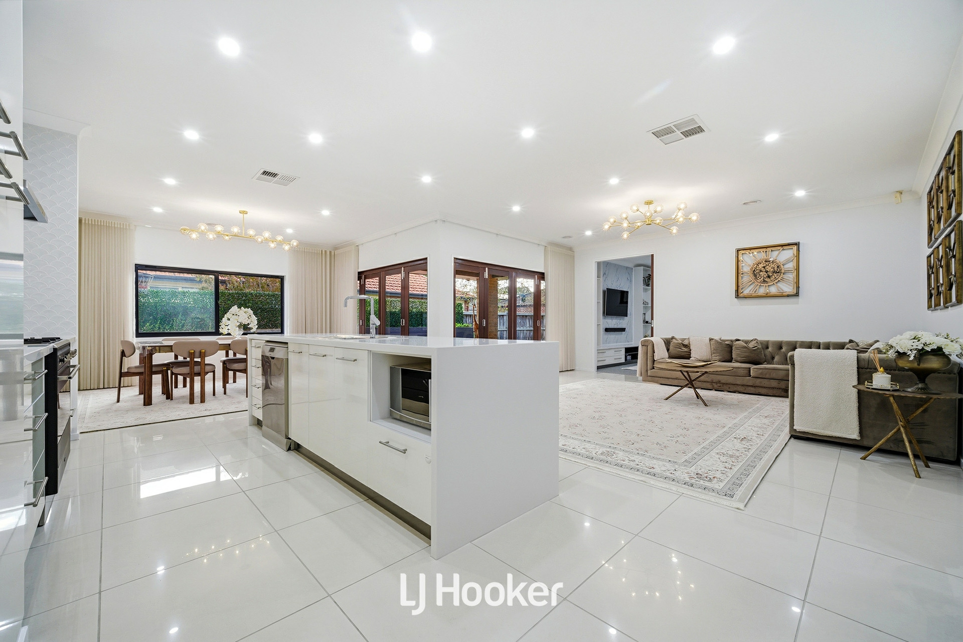 8 Mallett Grove — photo 6 of 30