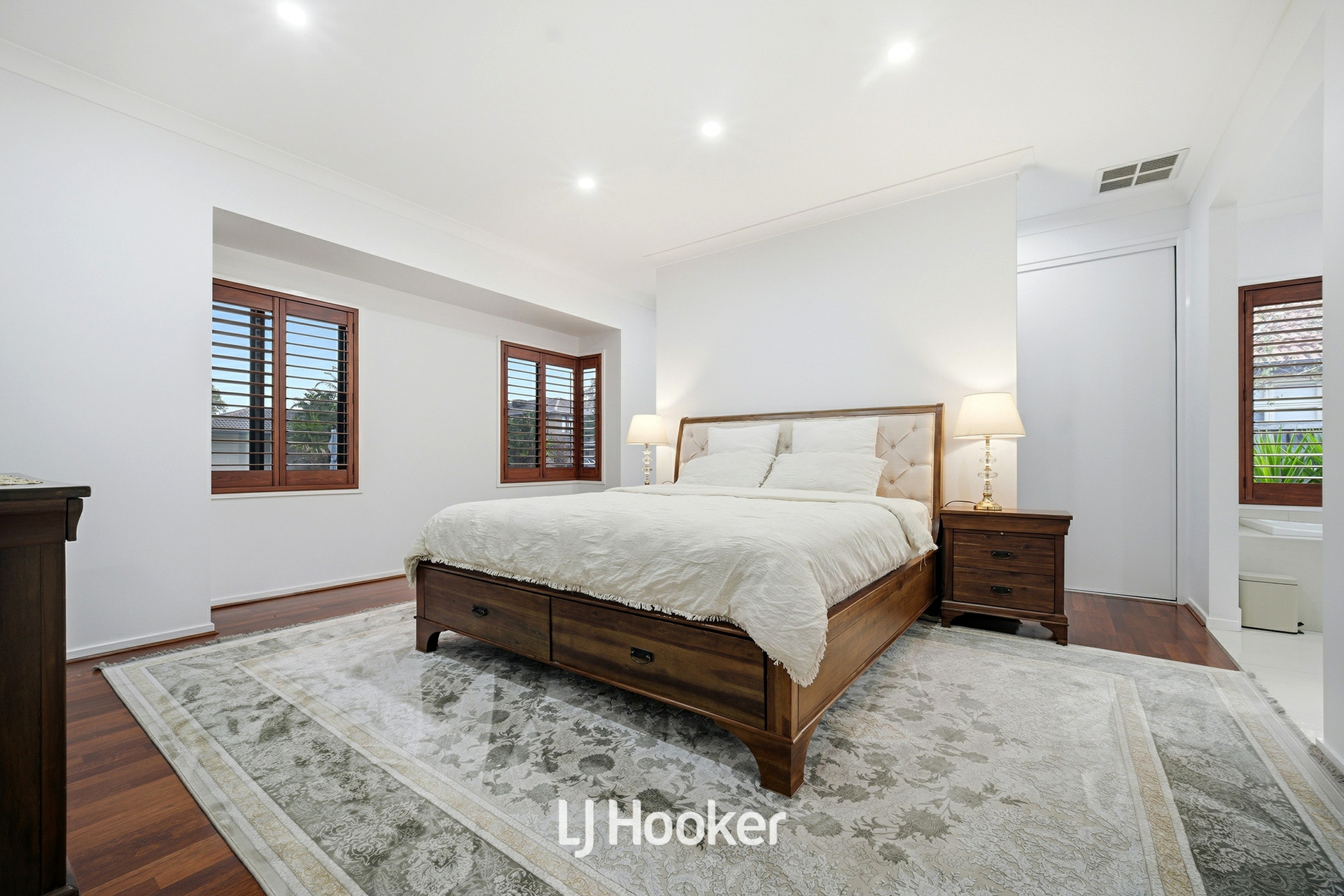 8 Mallett Grove — photo 15 of 30