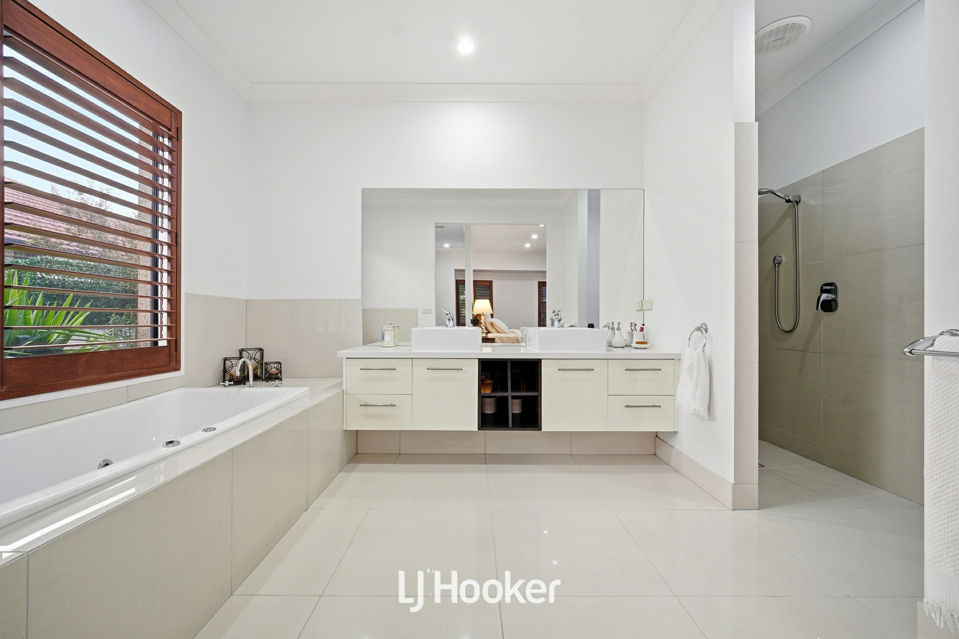 8 Mallett Grove — photo 17 of 30