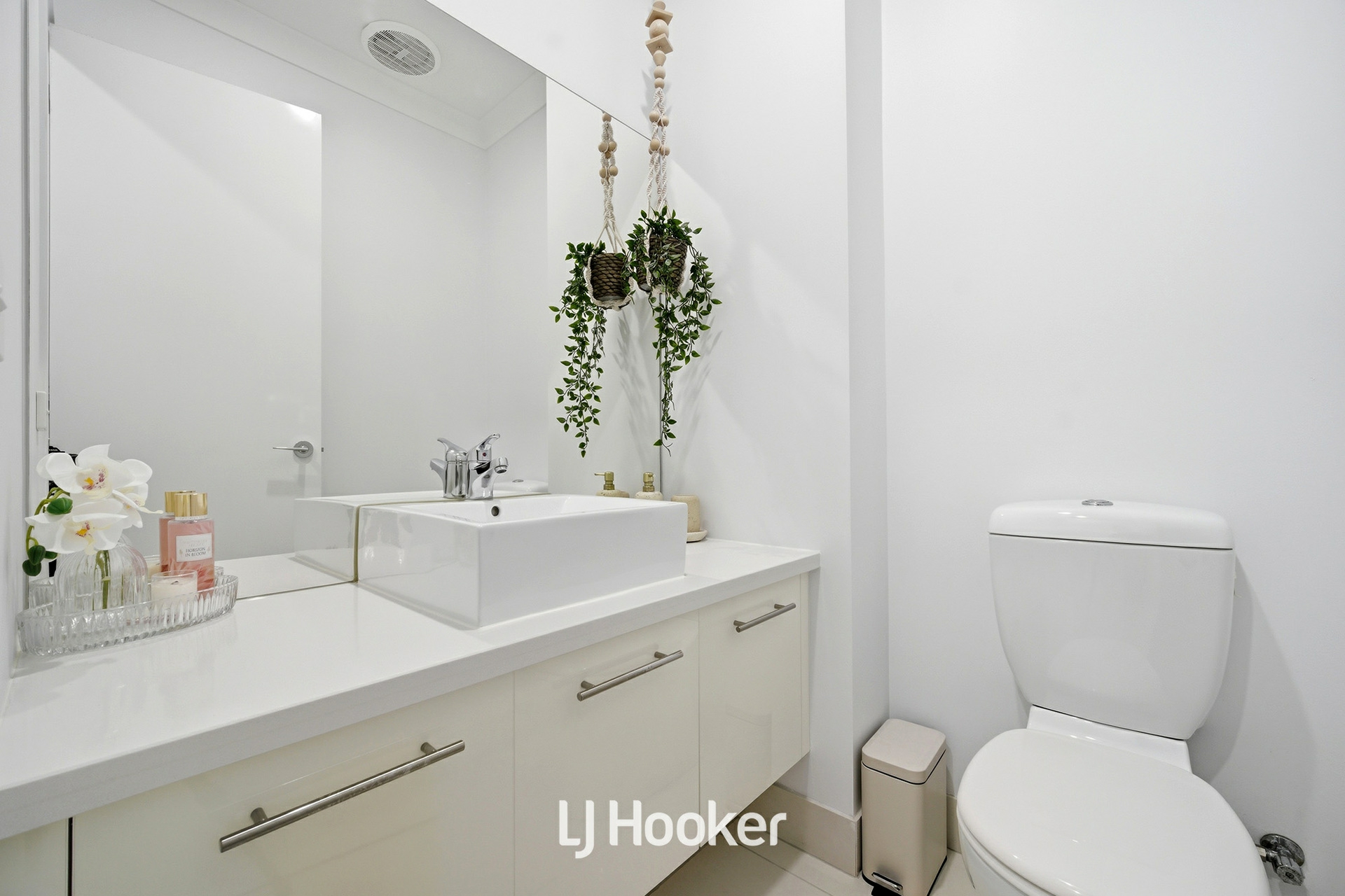 8 Mallett Grove — photo 21 of 30