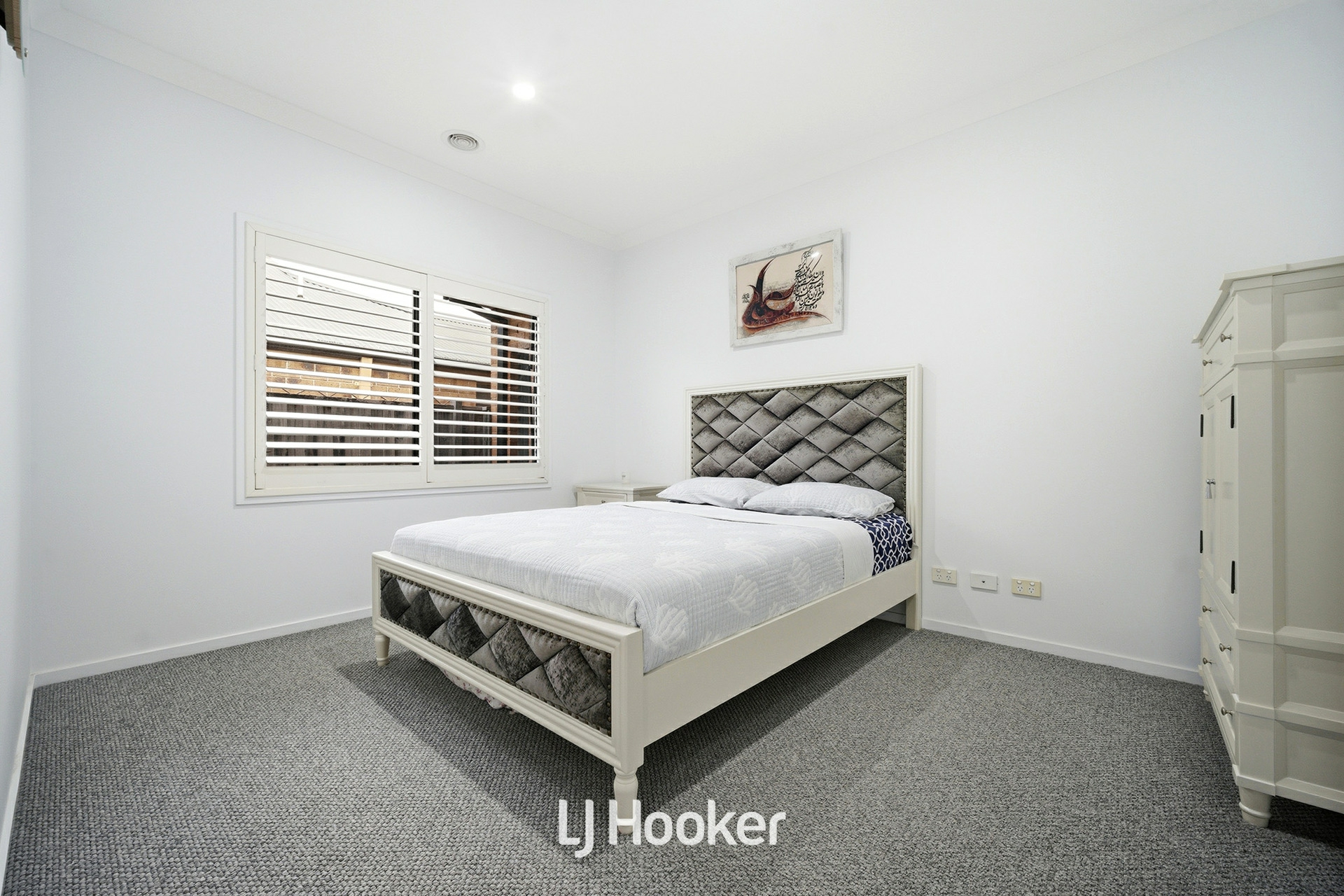 8 Mallett Grove — photo 22 of 30