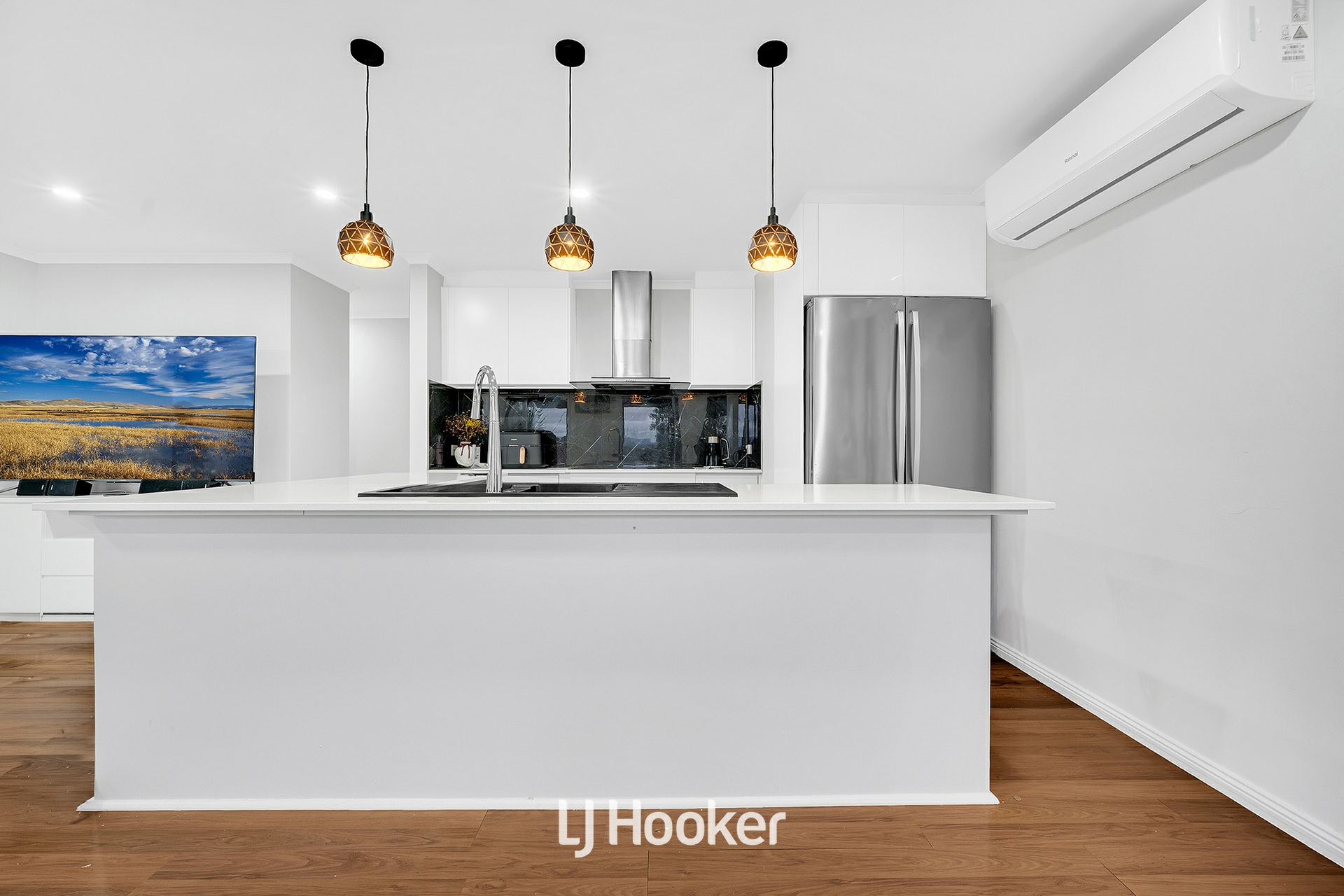 5 Springfield Crescent — photo 5 of 21