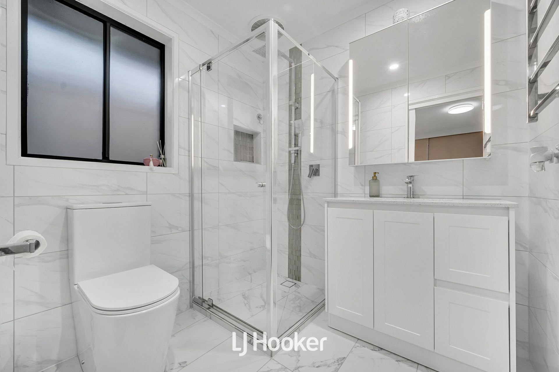 5 Springfield Crescent — photo 10 of 21