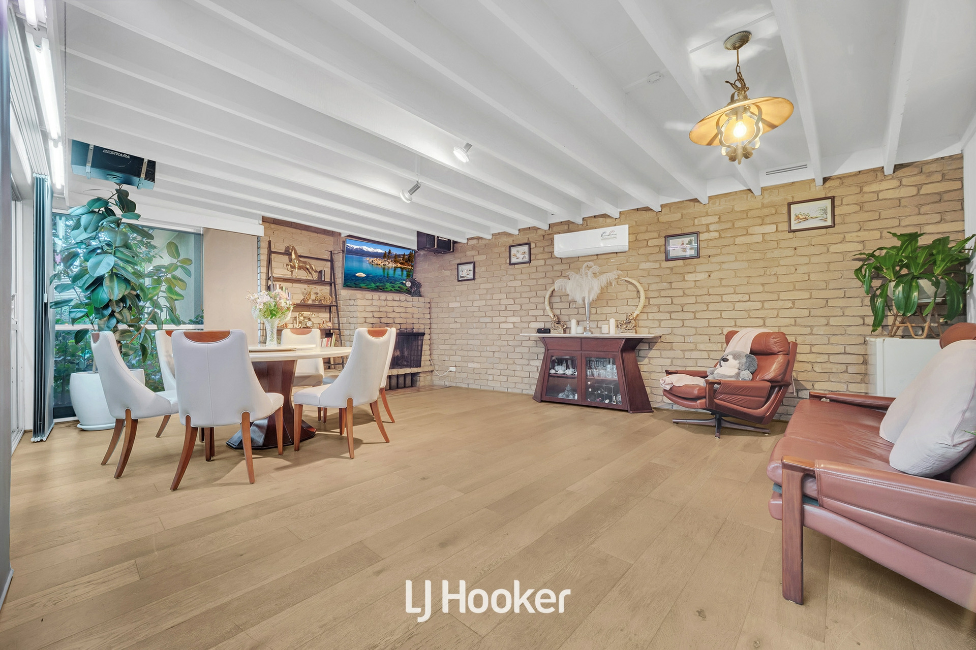 65 Hanleth Avenue — photo 4 of 20