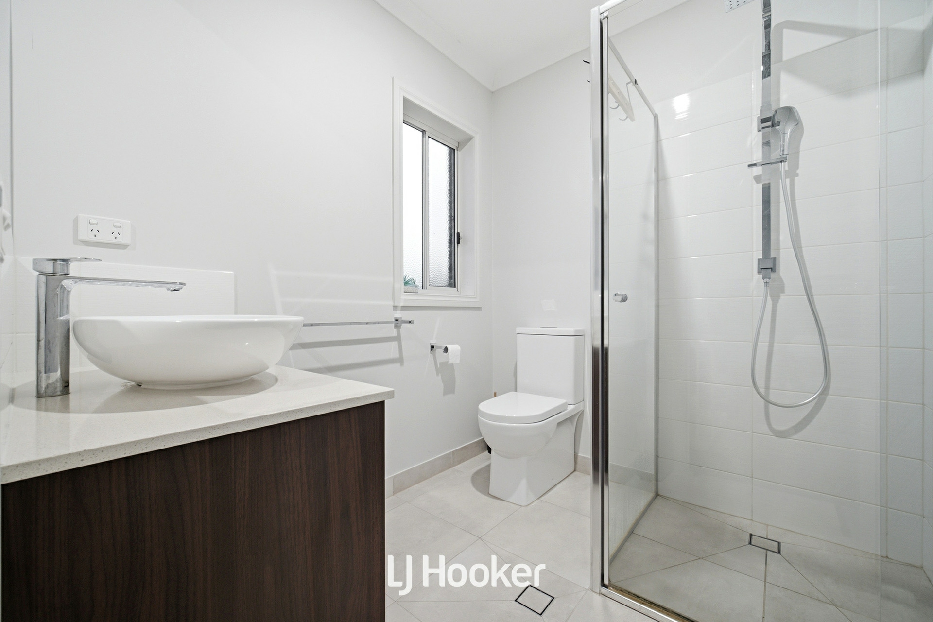 102 Linsell Boulevard — photo 10 of 24