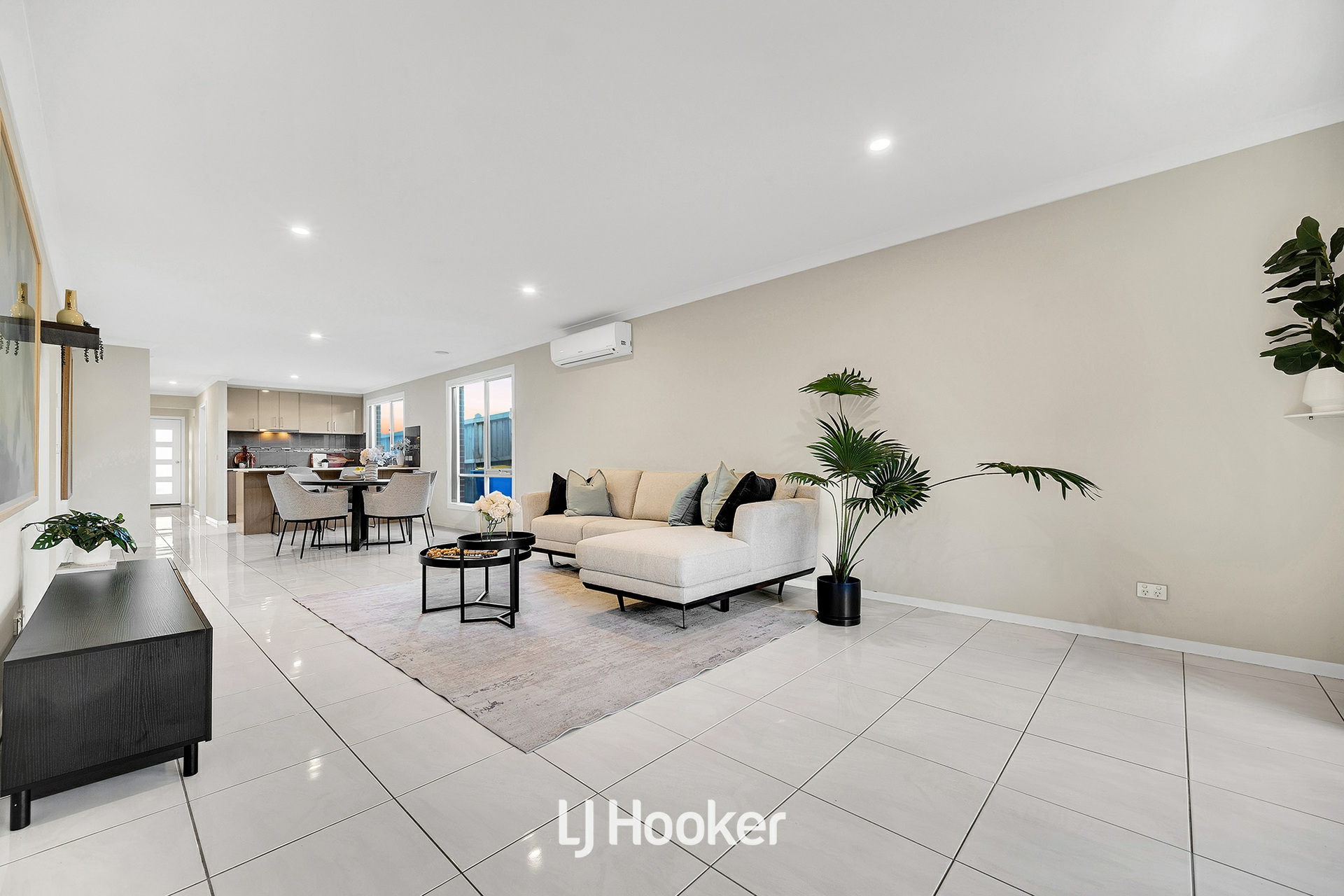 30 Chambers Crescent — photo 4 of 19