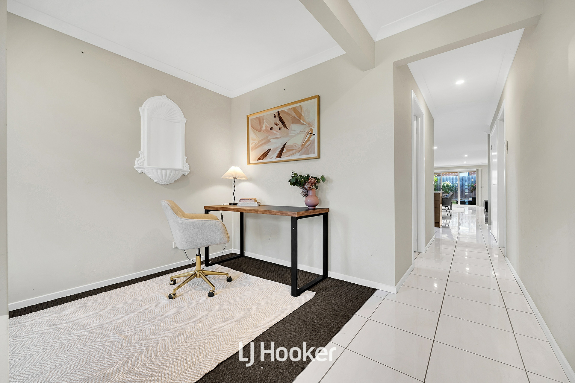 30 Chambers Crescent — photo 8 of 19