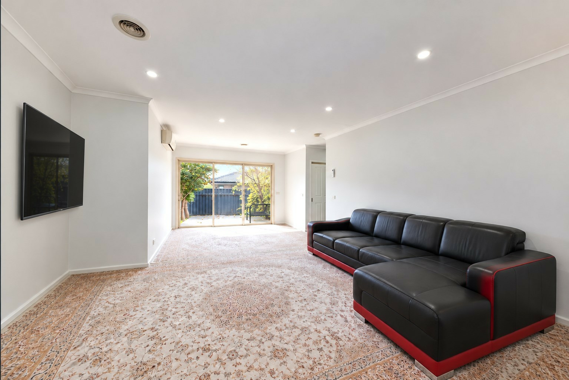 2/20 Louis Street — photo 2 of 15