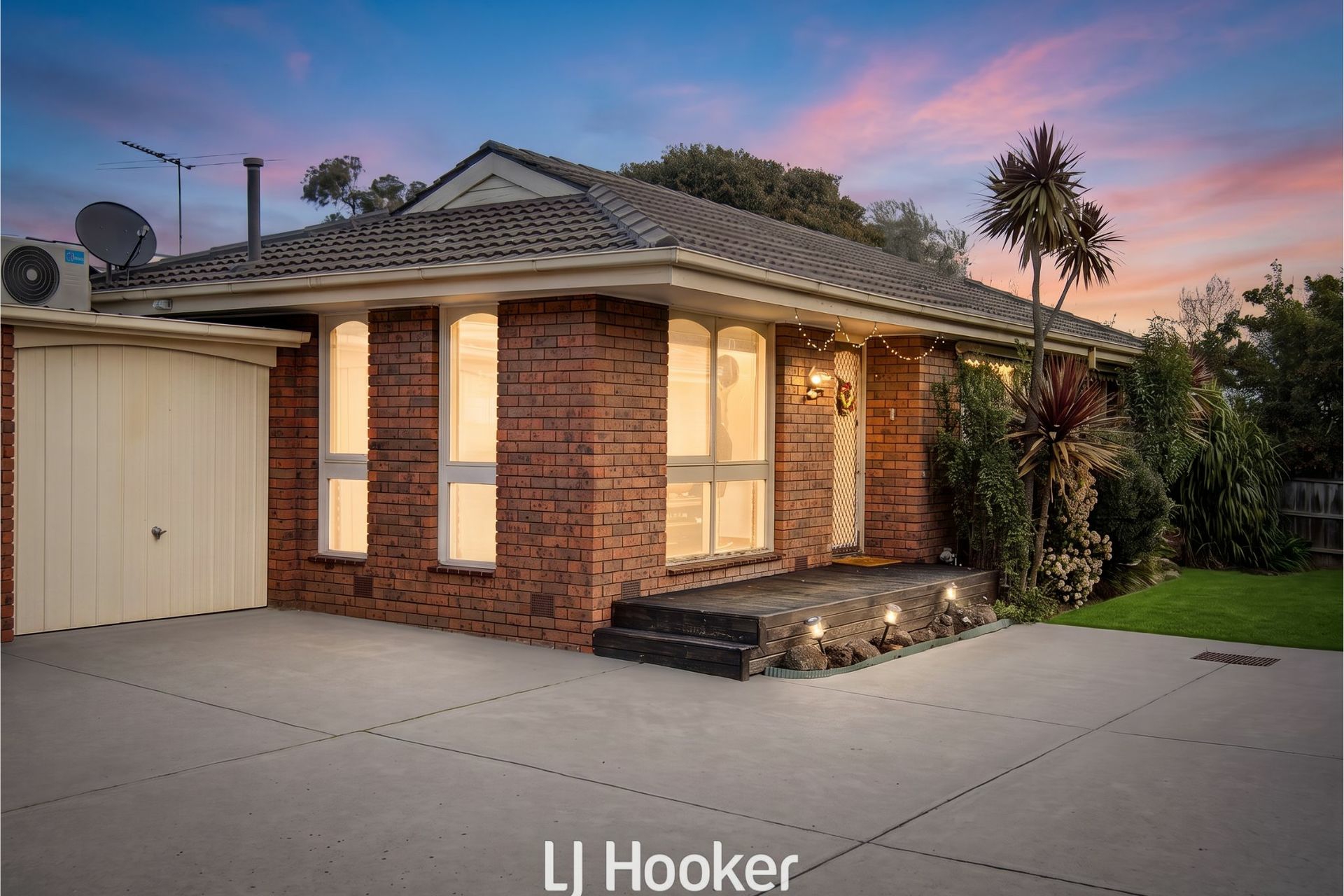 2/24 Cullis Parade — photo from LJ Hooker Dandenong City | Berwick