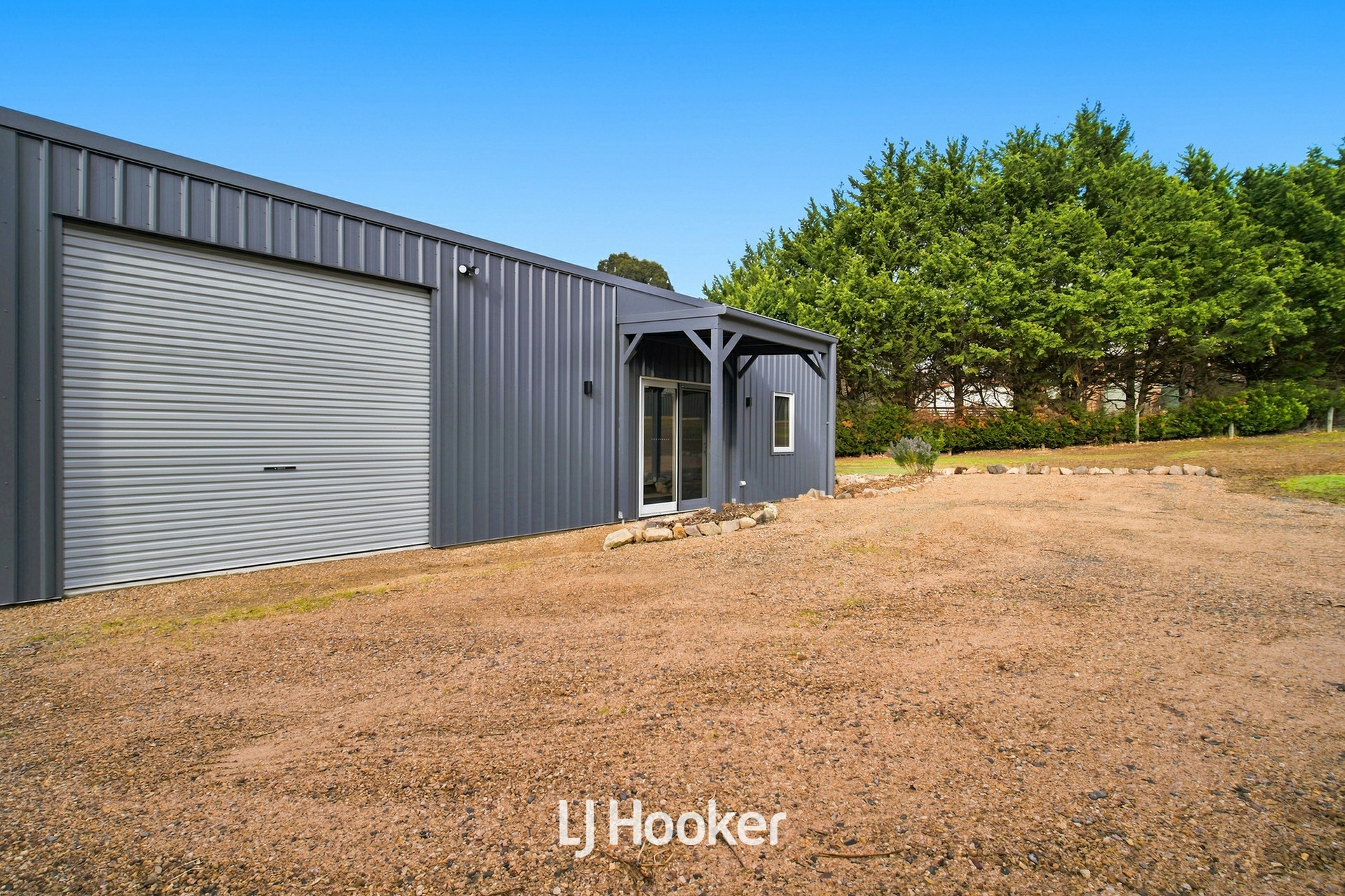 14-16 Rockleigh Park Road — photo 3 of 17