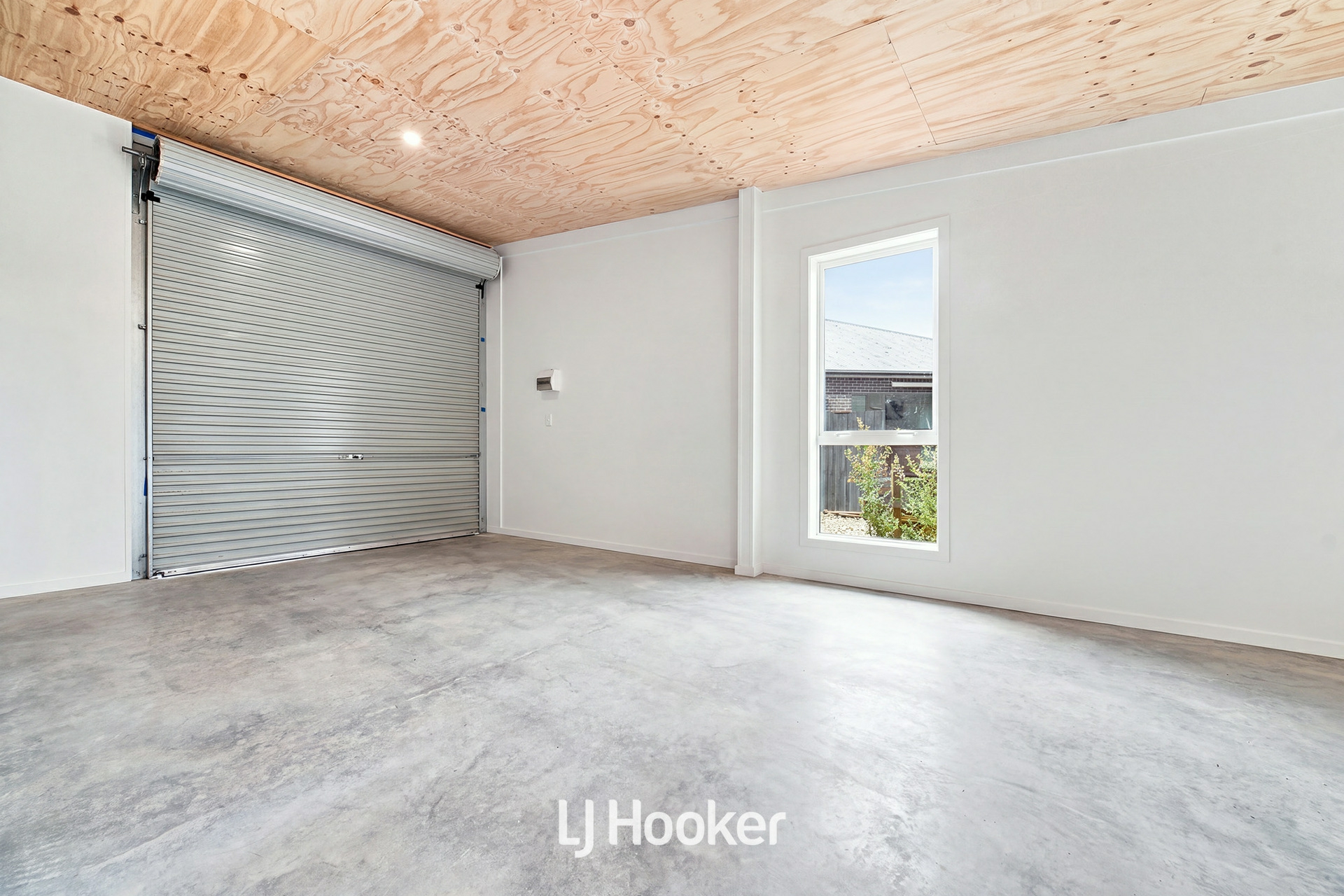 14-16 Rockleigh Park Road — photo 8 of 17