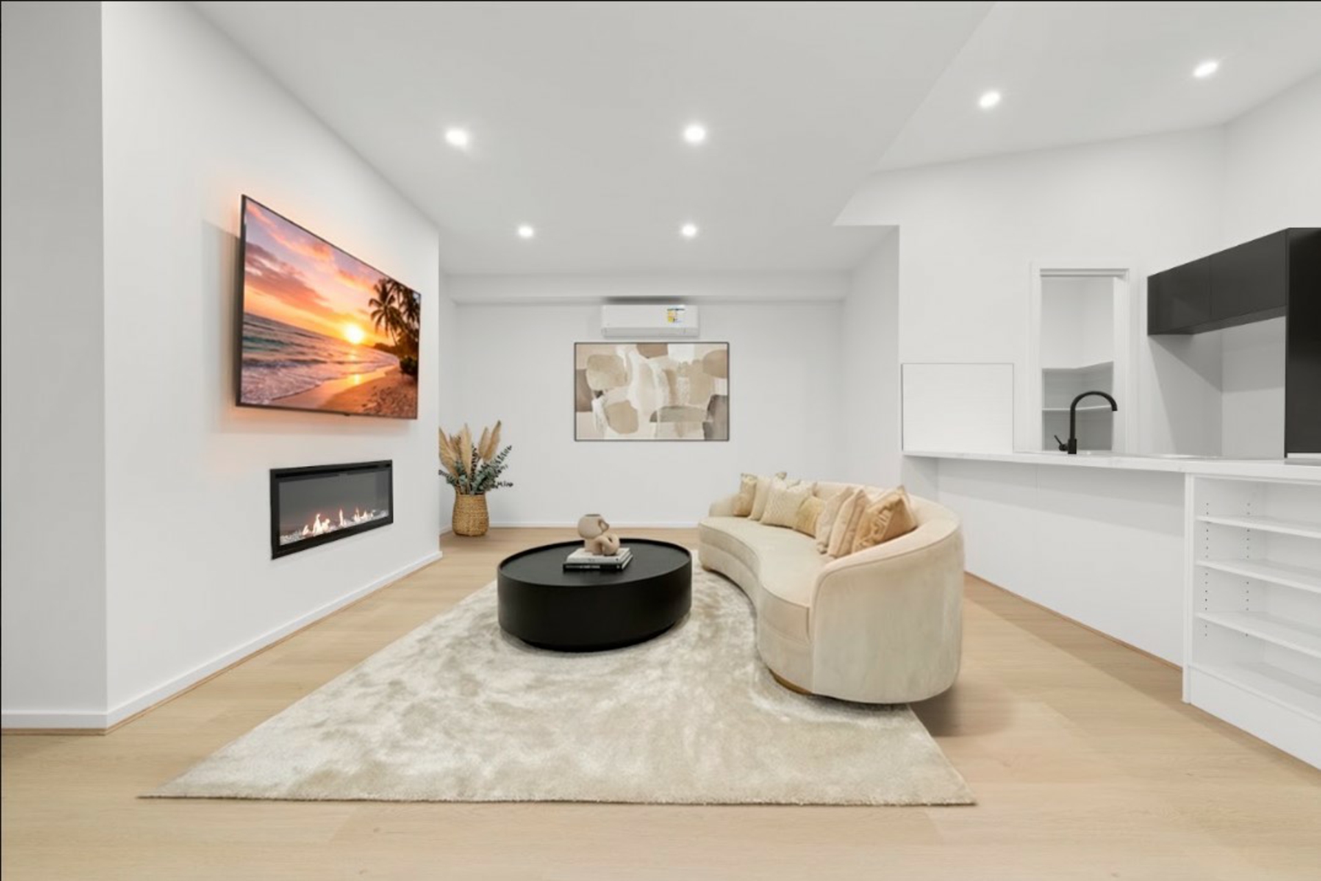 1/4 Haven Court — photo 3 of 14